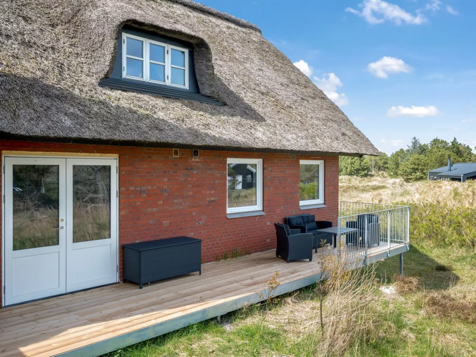 "Irlin" - 800m from the sea-Buiten