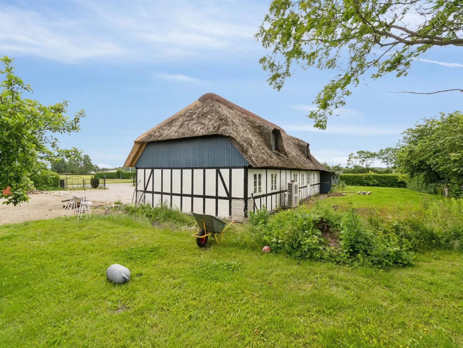 "Thessa" - 900m from the sea-Buiten