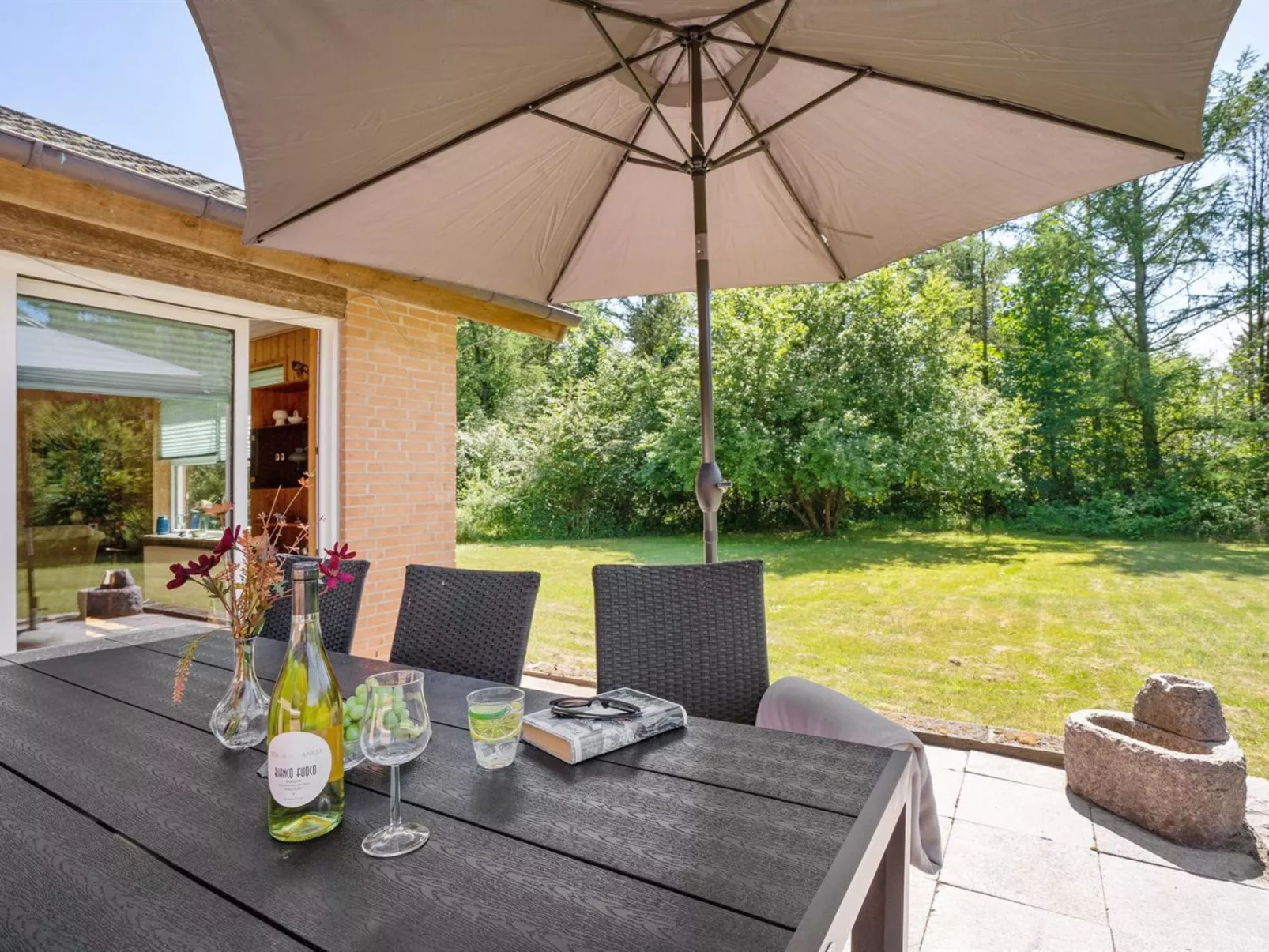 "Tille" - 700m to the fjord-Buiten