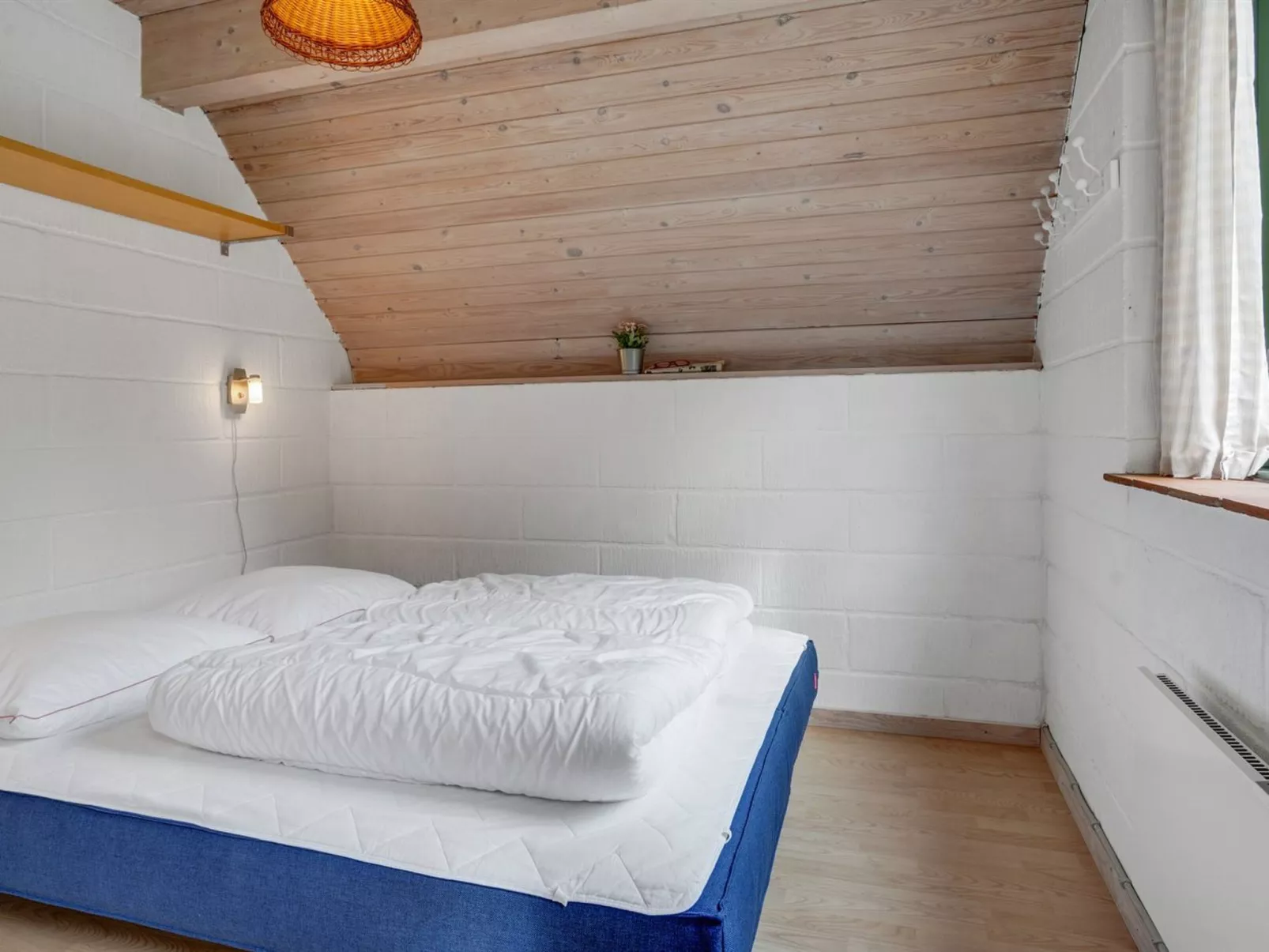 "Valo" - 400m to the fjord-Binnen