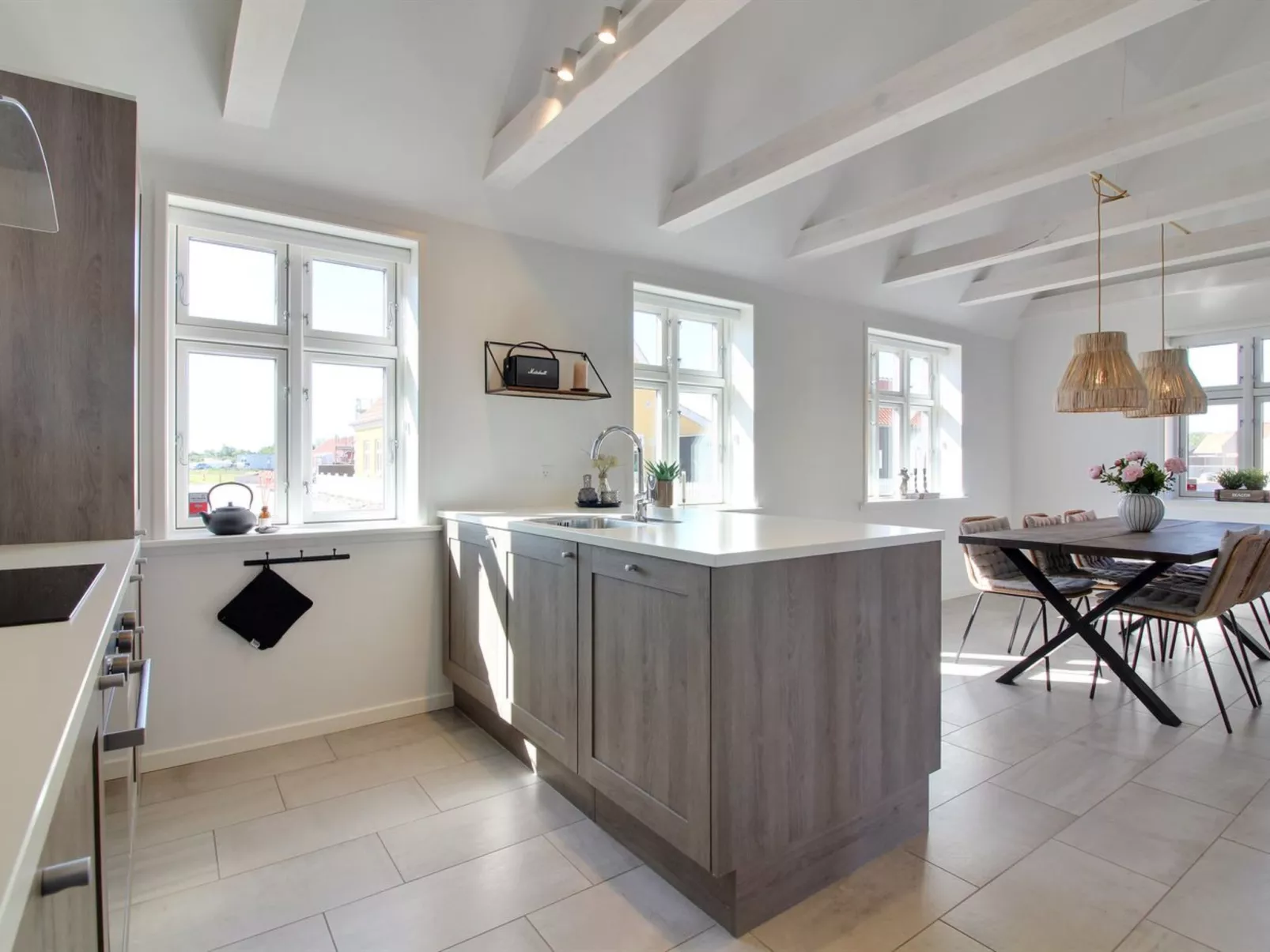 "Gine" - 1.5km from the sea-Binnen