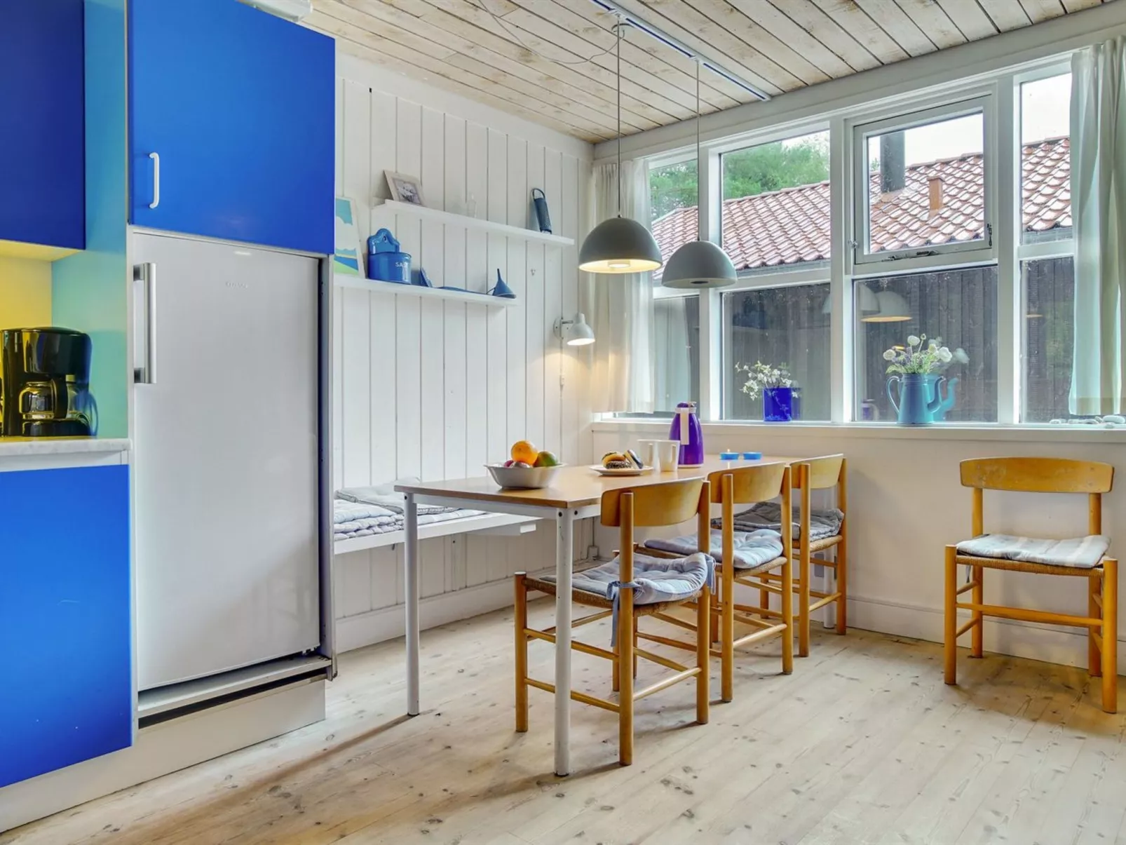 "Bennek" - 200m from the sea-Binnen