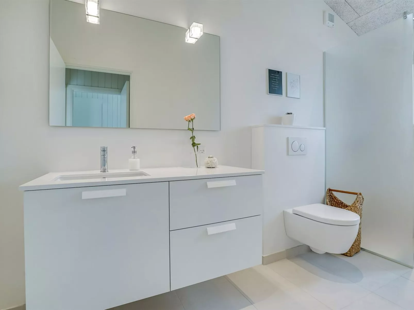 "Helli" - 650m from the sea-Binnen