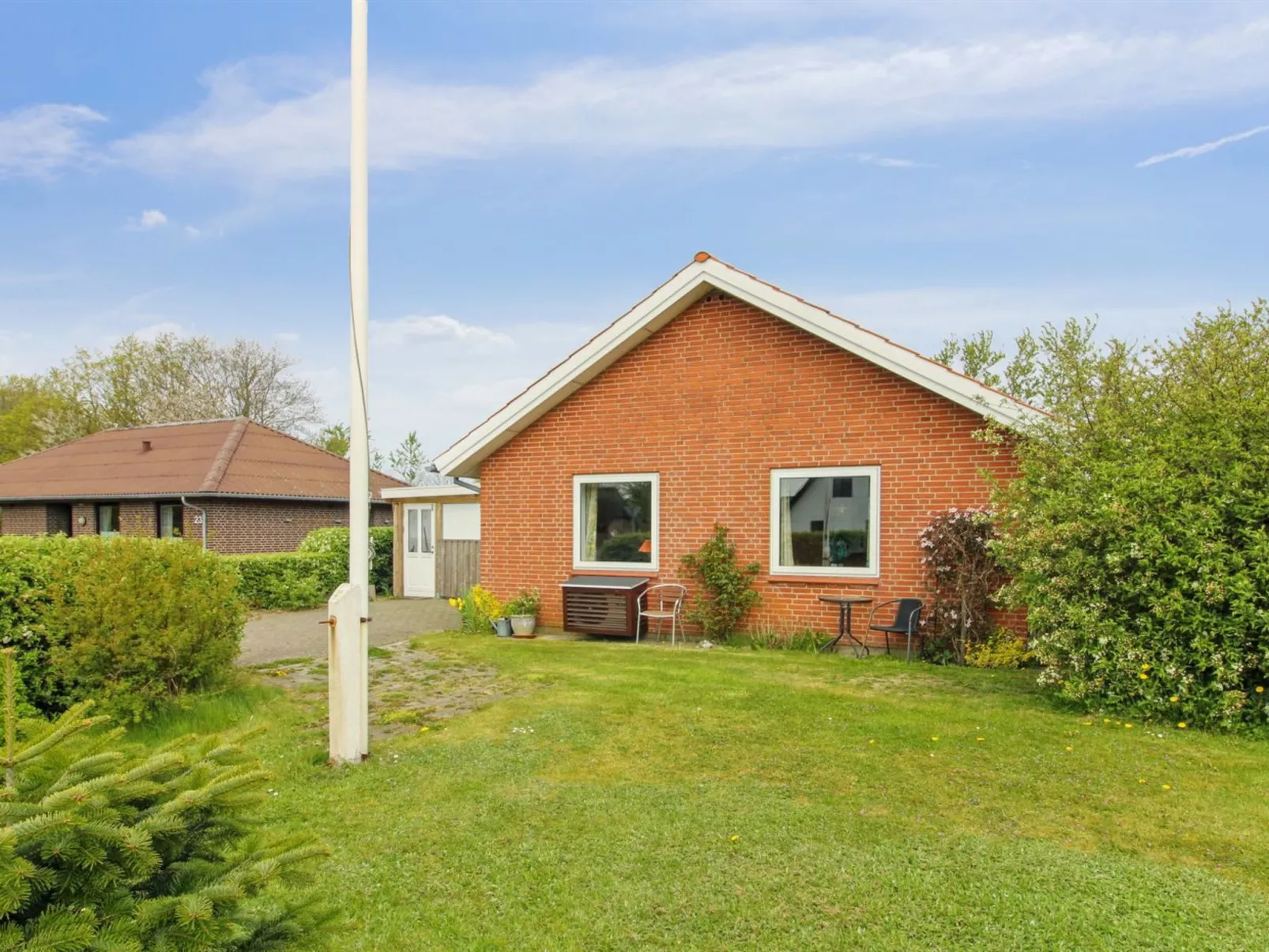 &quot;Fiola&quot; - 20km from the sea-Buiten