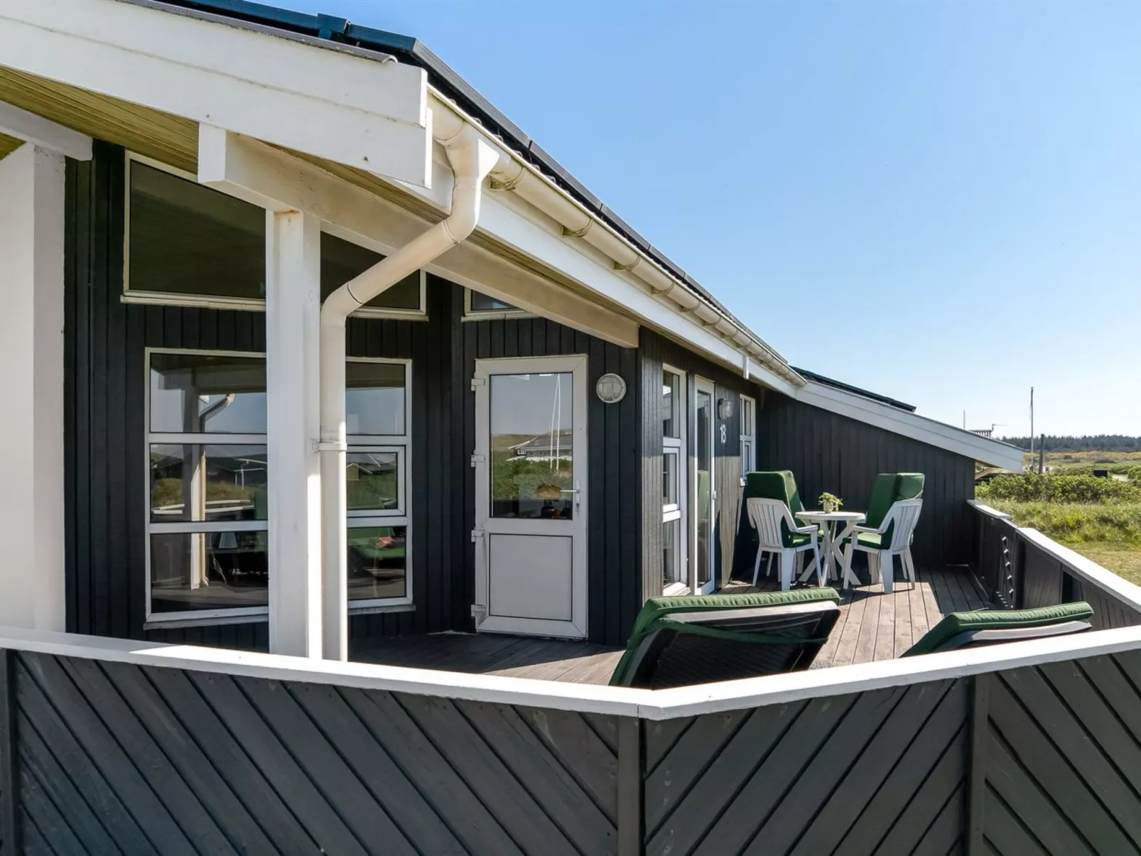 "Ralf" - 300m from the sea-Buiten