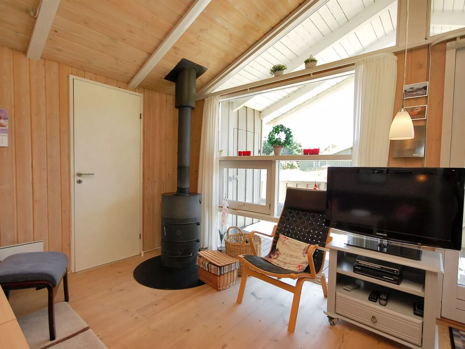 "Anthonia" - 1.6km from the sea-Binnen