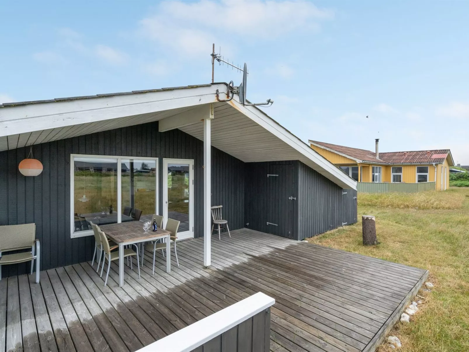 "Svea" - 400m from the sea-Buiten