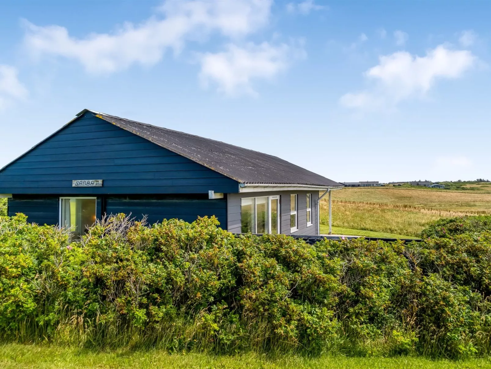 "Violeta" - 250m from the sea