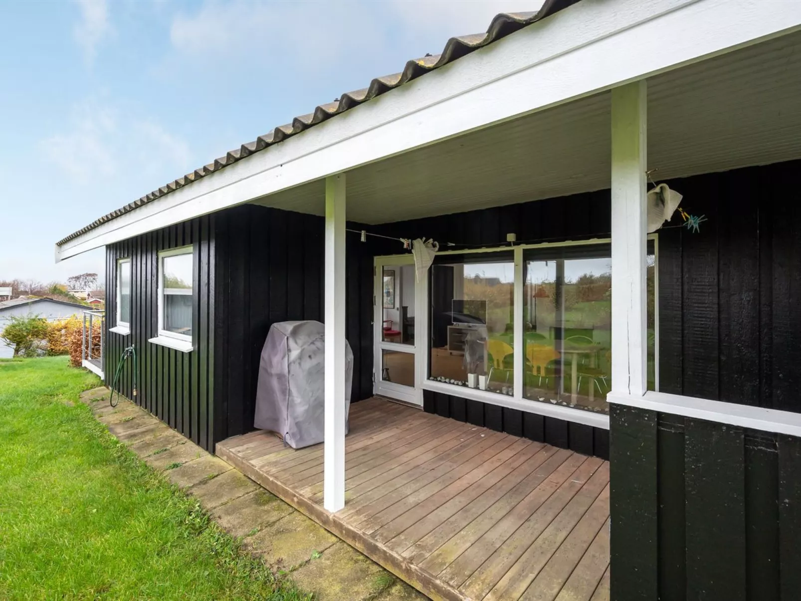 "Clarita" - 300m to the fjord-Buiten