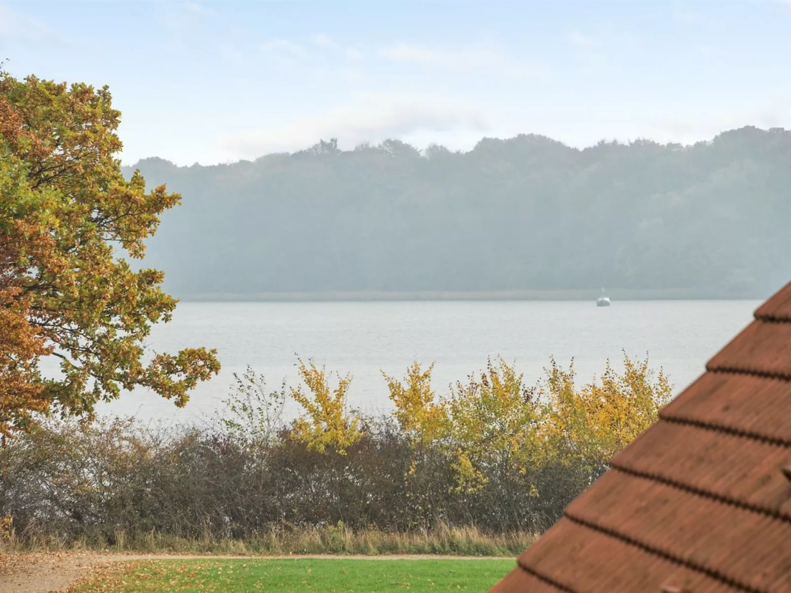 "Babette" - 75m to the fjord-Buiten