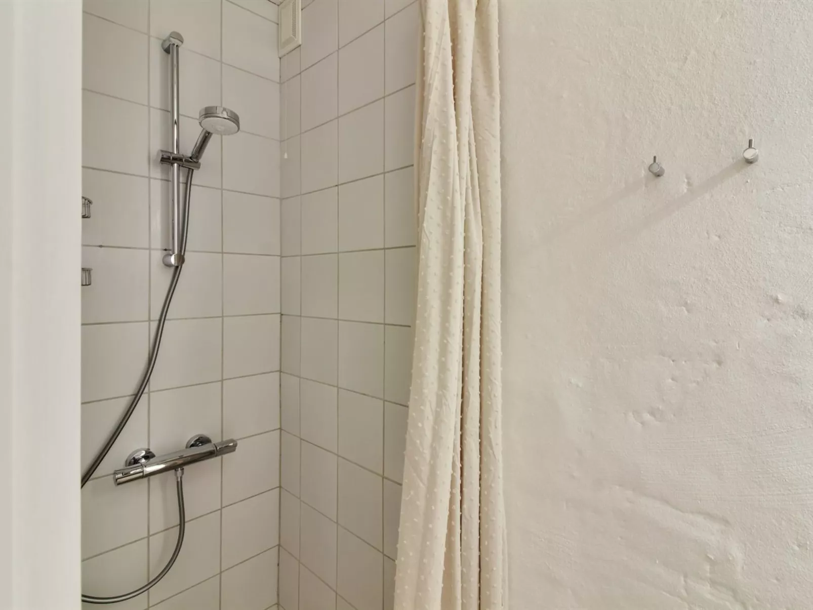 "Ulpu" - 500m from the sea-Binnen