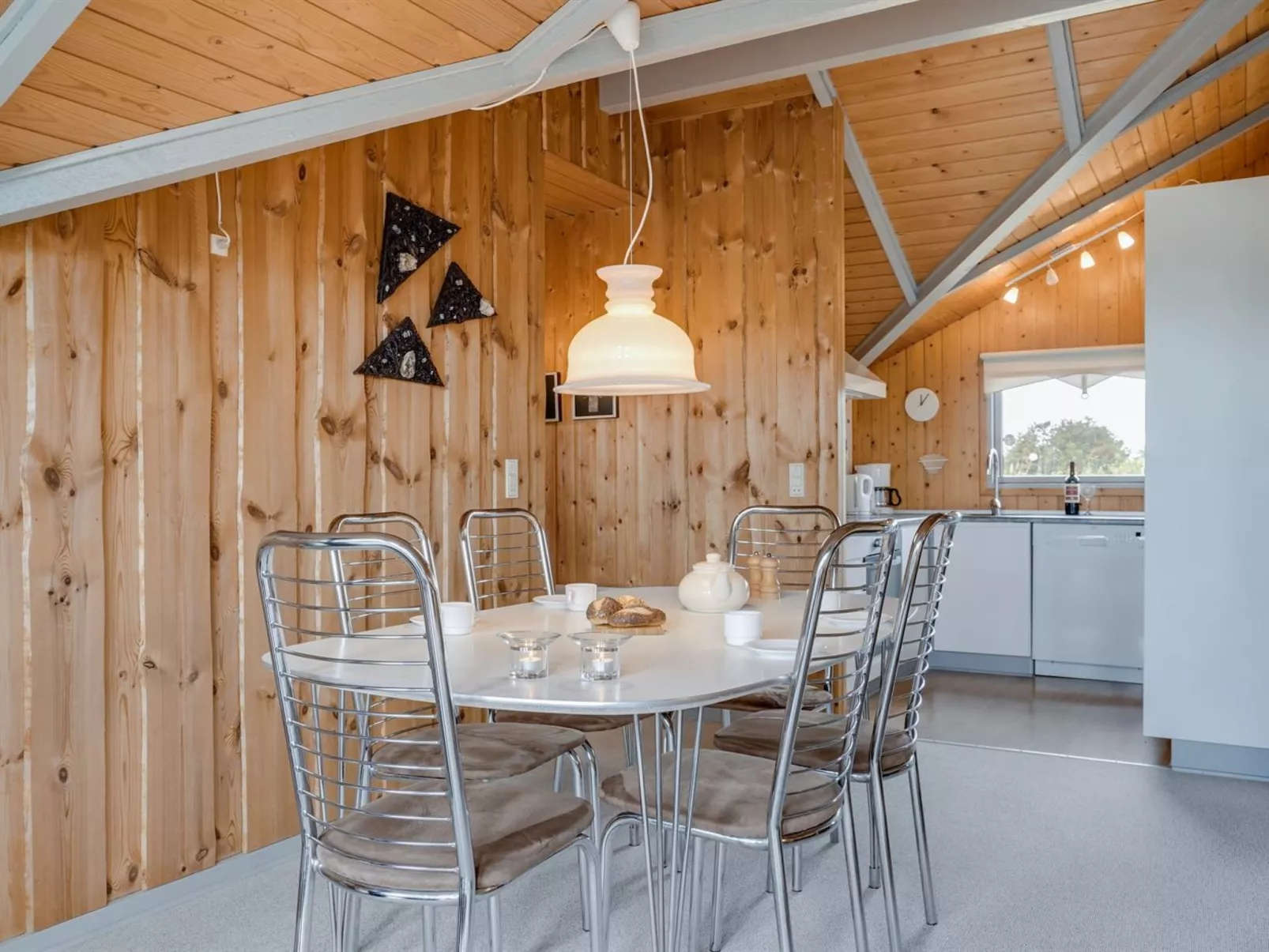 "Bryniulf" - 1.8km from the sea-Binnen