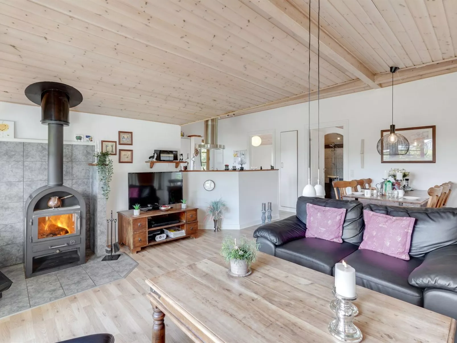 "Tolke" - 29km from the sea-Binnen