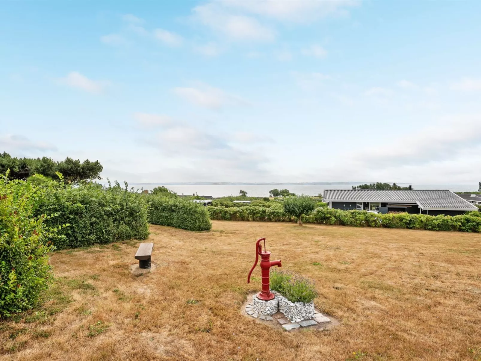 "Miriam" - 300m from the sea-Buiten