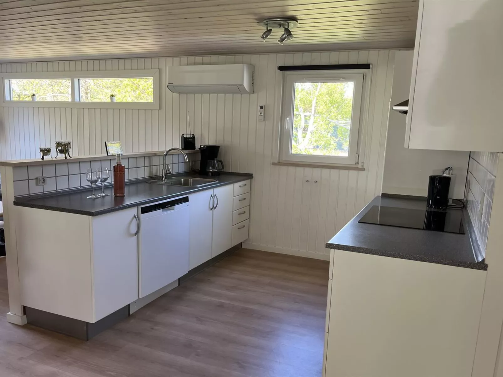 "Meline" - 350m from the sea-Binnen