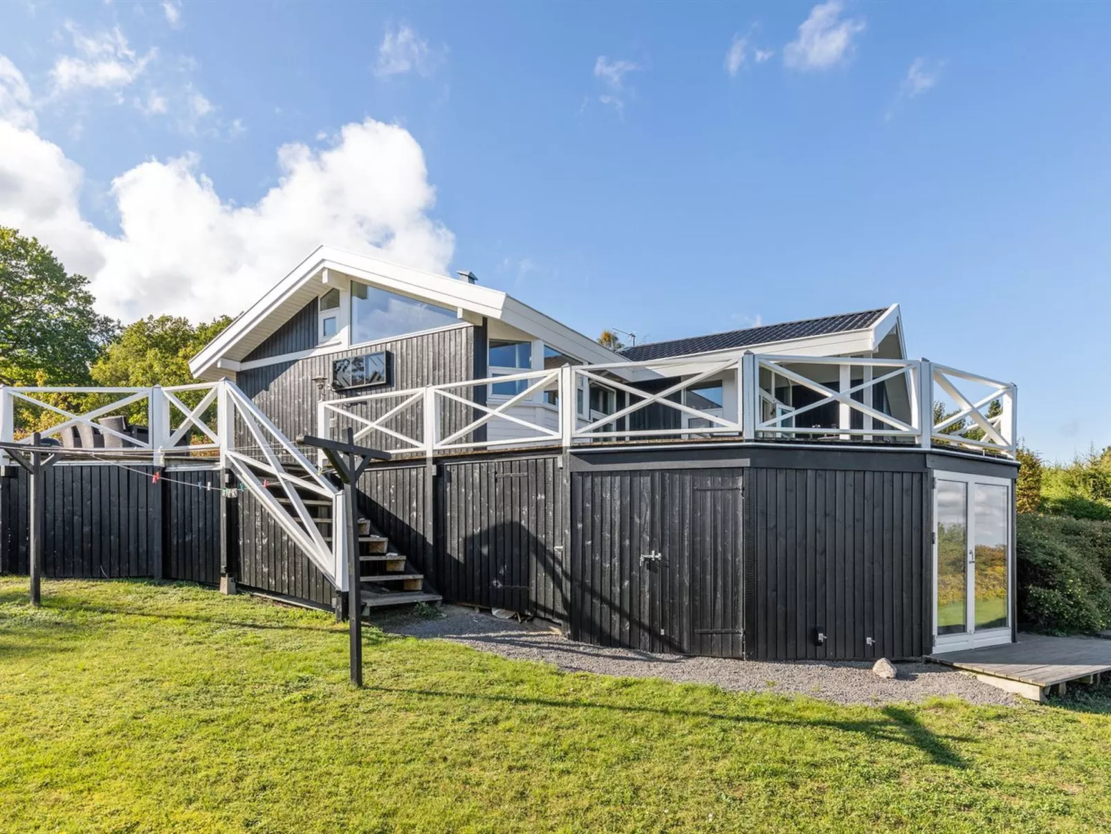 "Tjelle" - 300m from the sea-Buiten