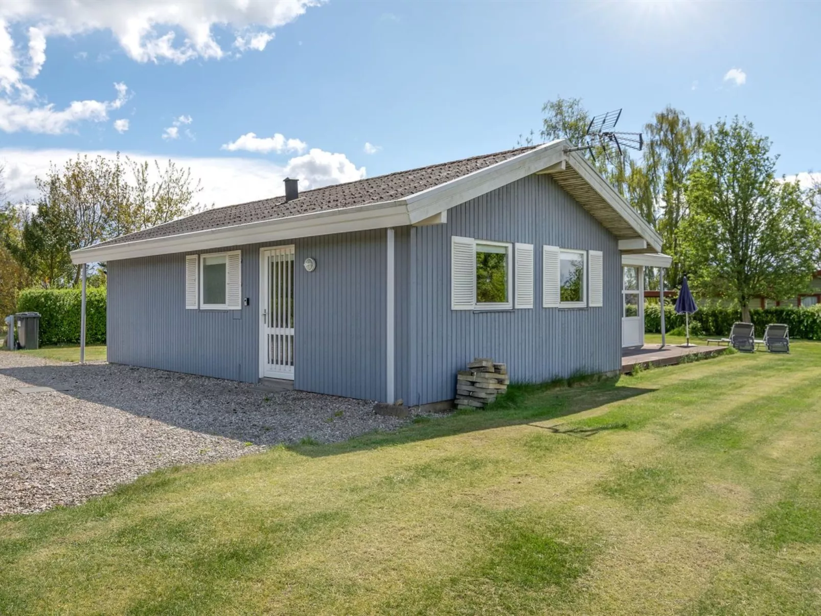 "Denahi" - 400m to the fjord-Buiten