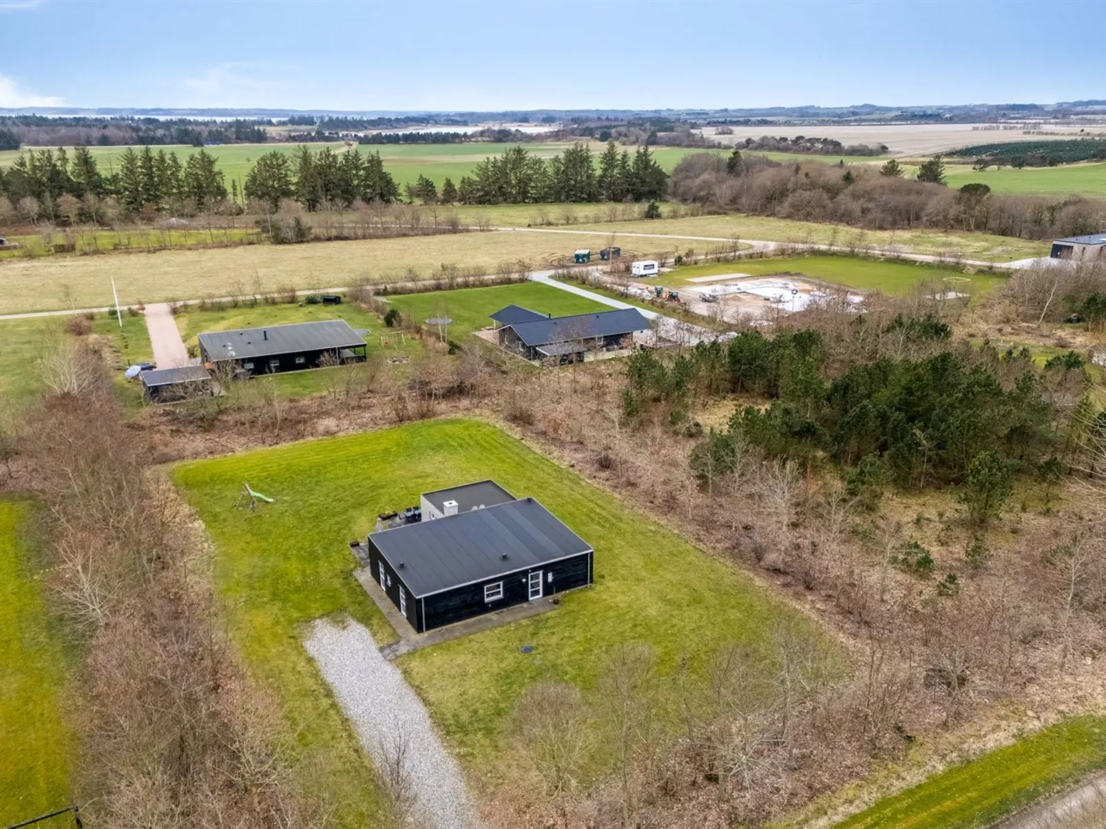 "Jarven" - 500m to the fjord-Buiten