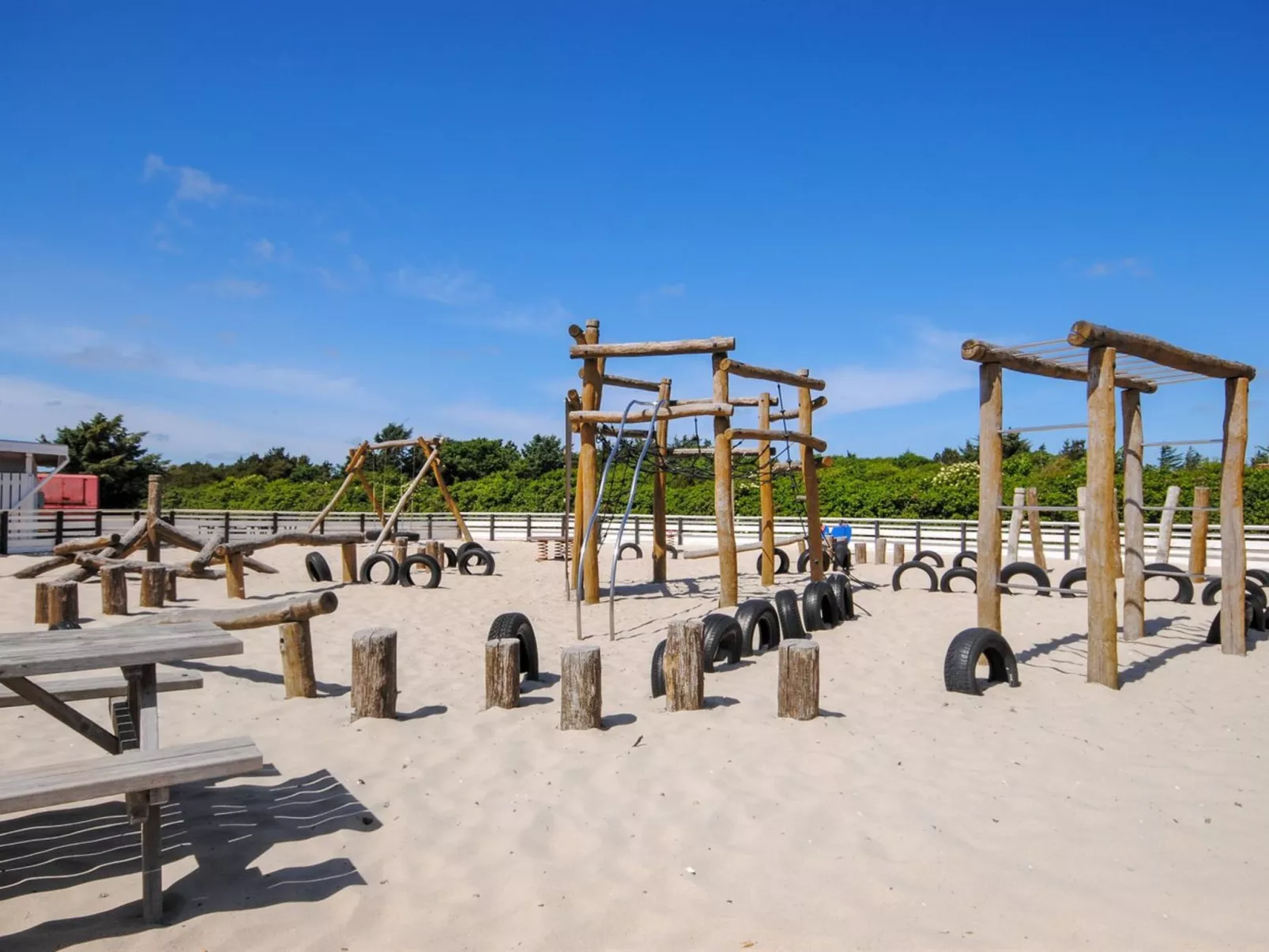 "Tofan" - 100m to the fjord-Buiten