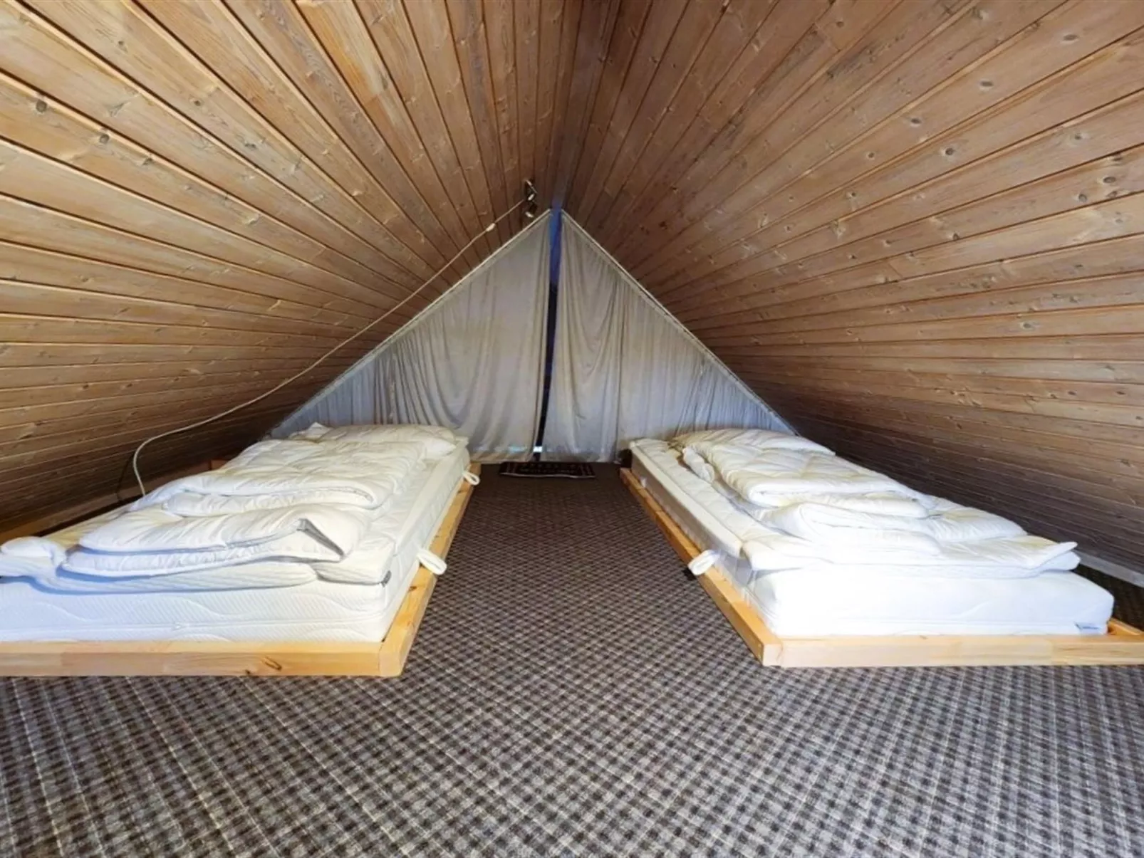 "Earline" - 900m to the fjord-Binnen