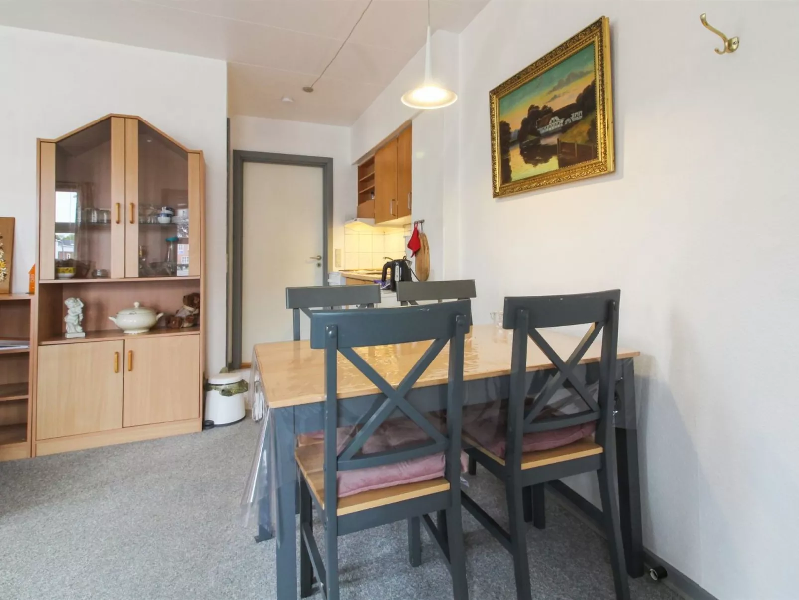 "Esja" - 22km from the sea-Binnen