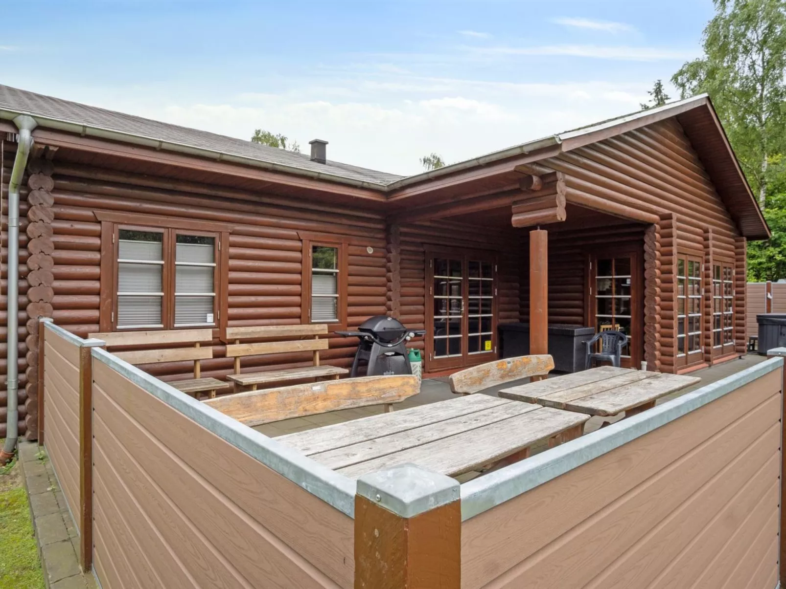 "Frederica" - 30km from the sea-Buiten