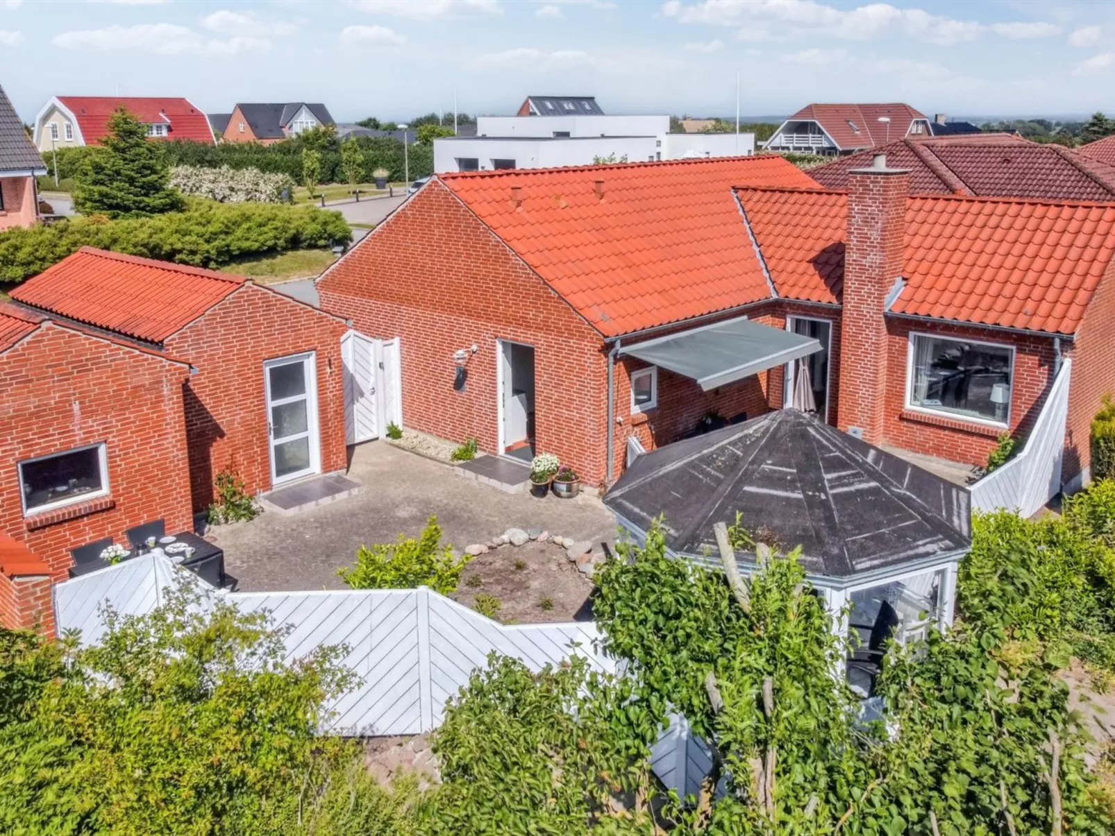 "Kiersten" - 5km from the sea-Buiten