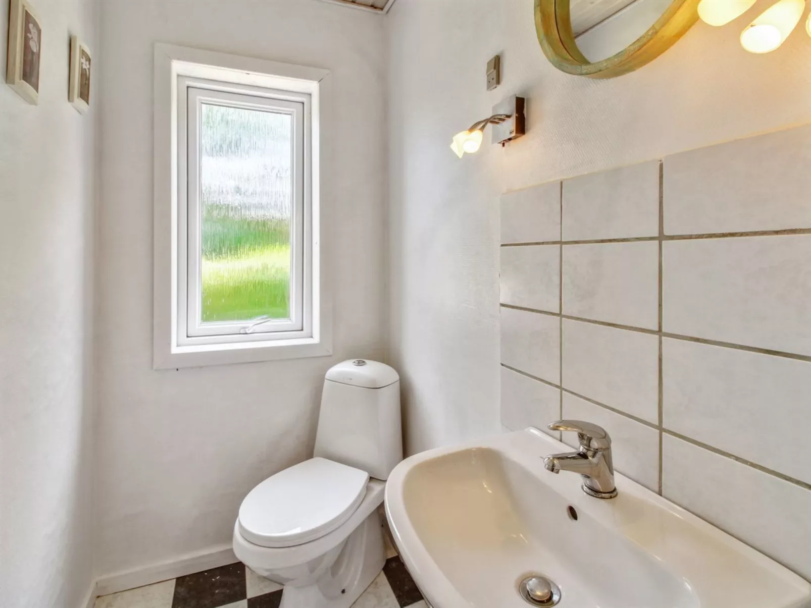 "Aku" - 24km from the sea-Binnen