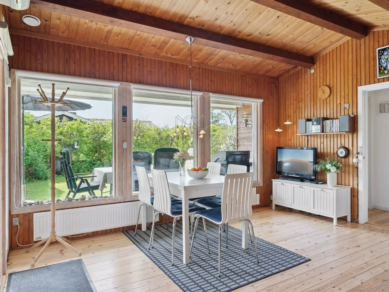 "Felicity" - 250m from the sea-Binnen