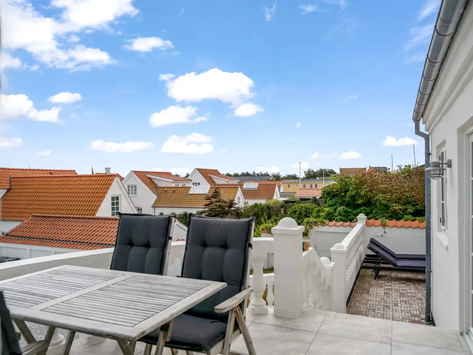 "Edmond" - 150m from the sea-Buiten