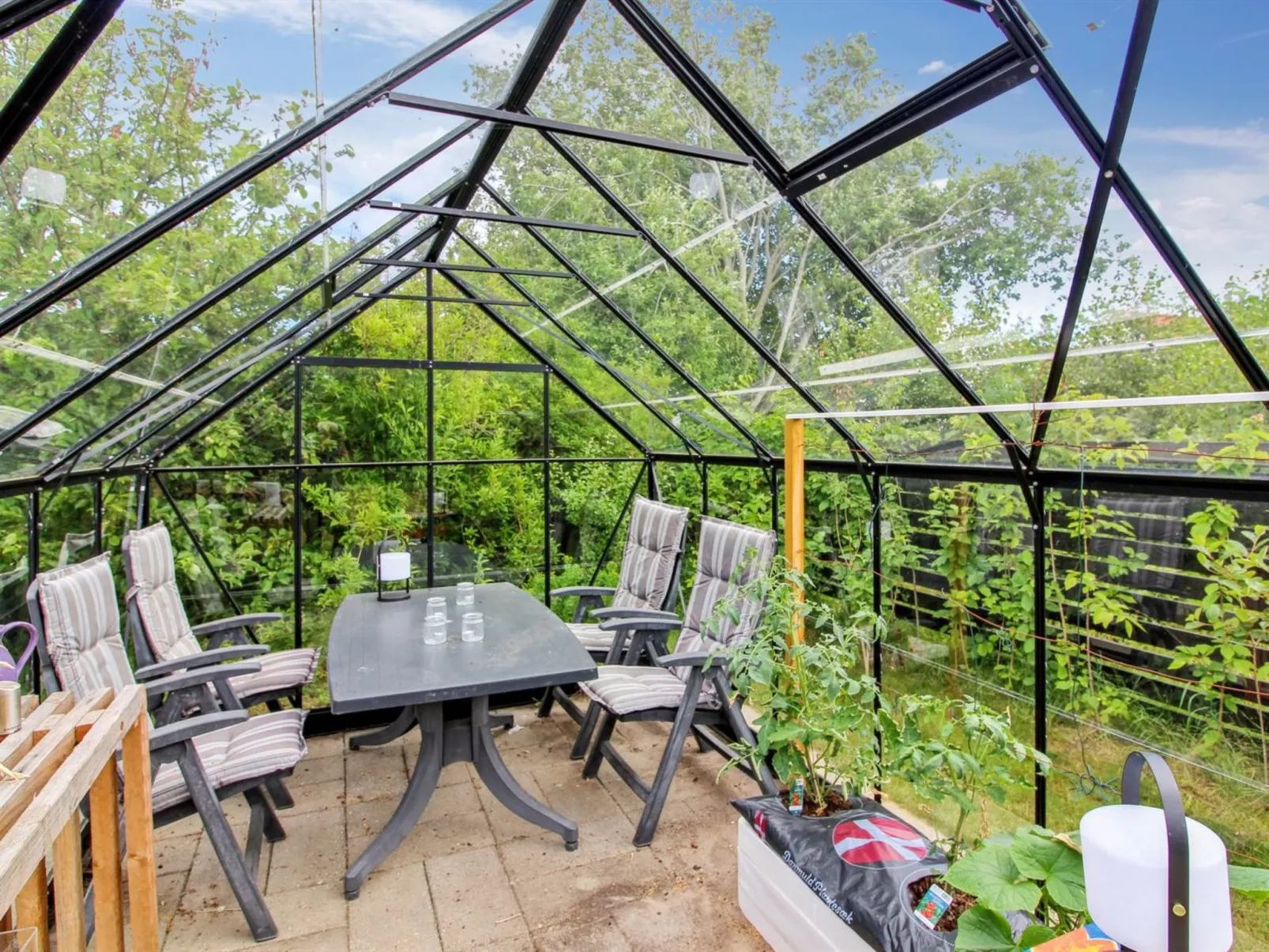 "Ellanor" - 1.4km from the sea-Buiten