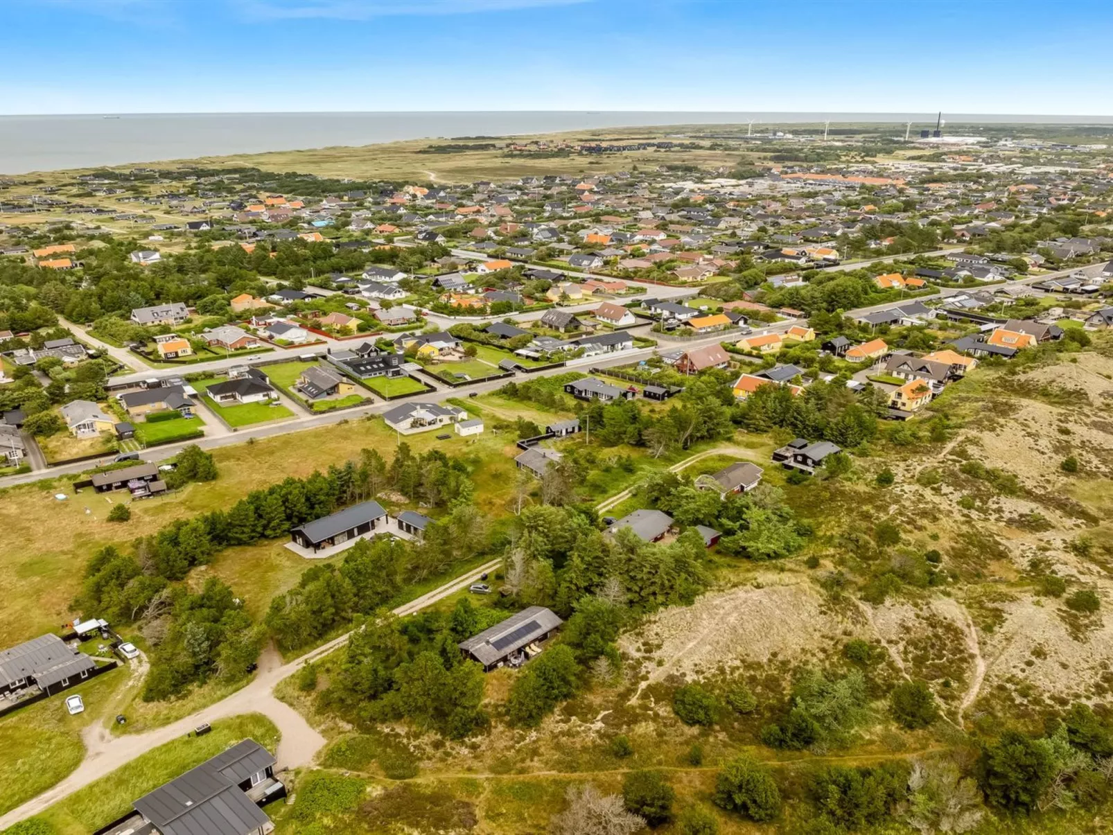 "Vemund" - 300m from the sea-Buiten