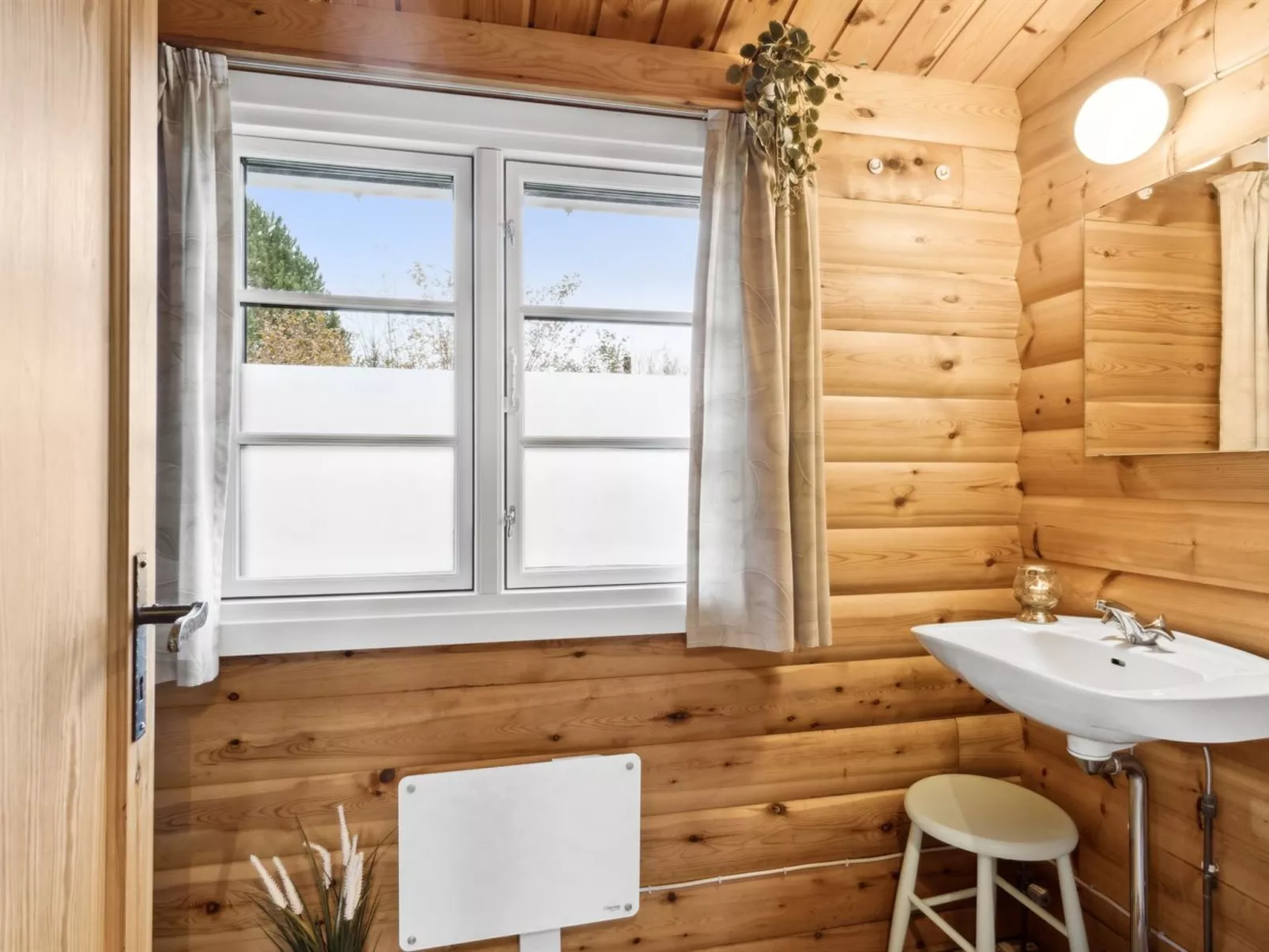 "Jeppe" - 500m from the sea-Binnen