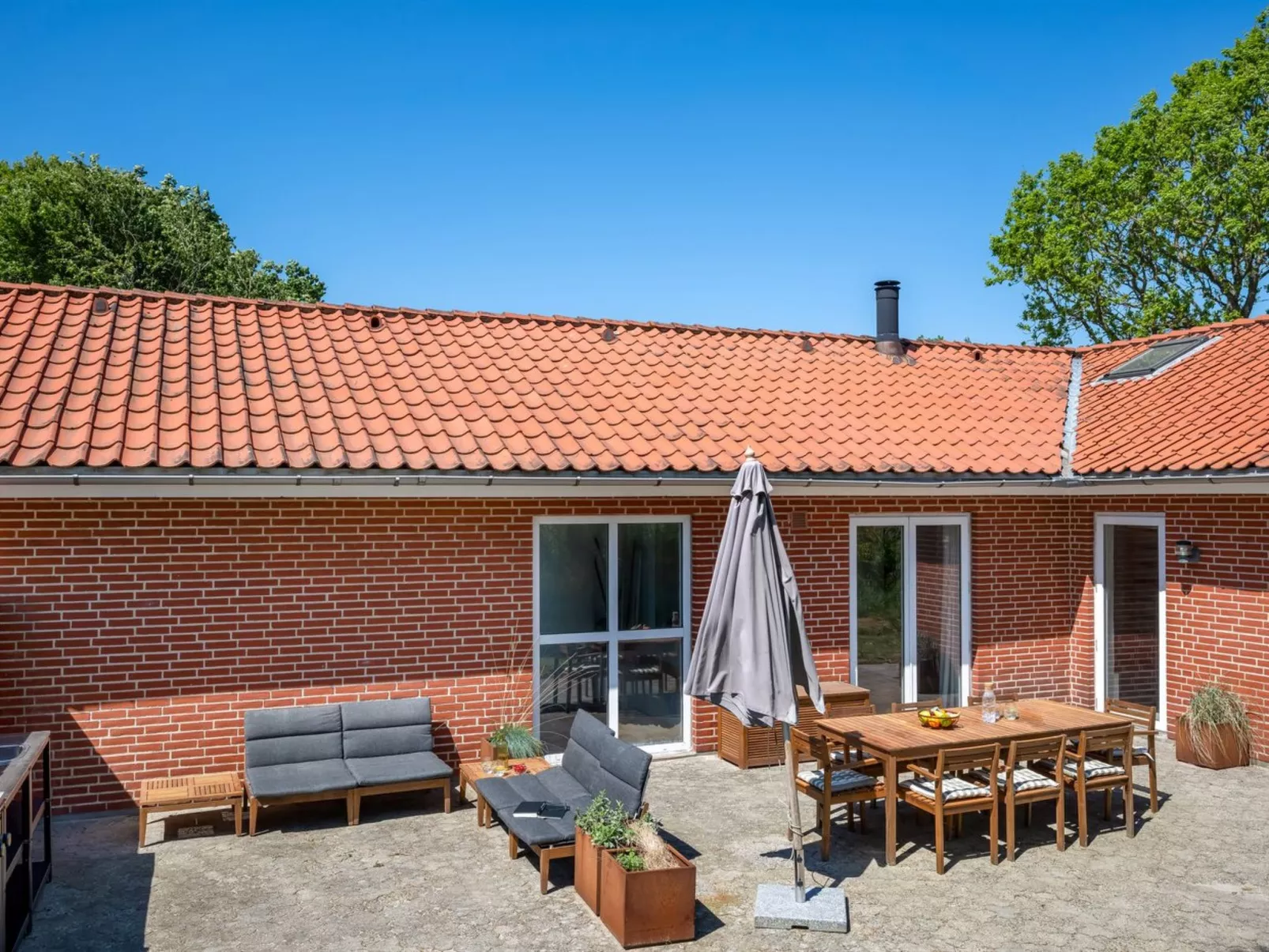 "Anniesette" - 1.5km from the sea-Buiten