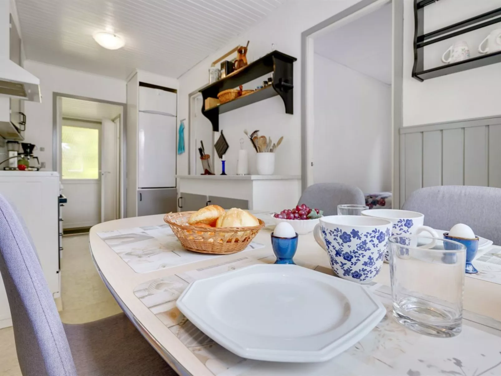 "Harri" - 700m from the sea-Binnen