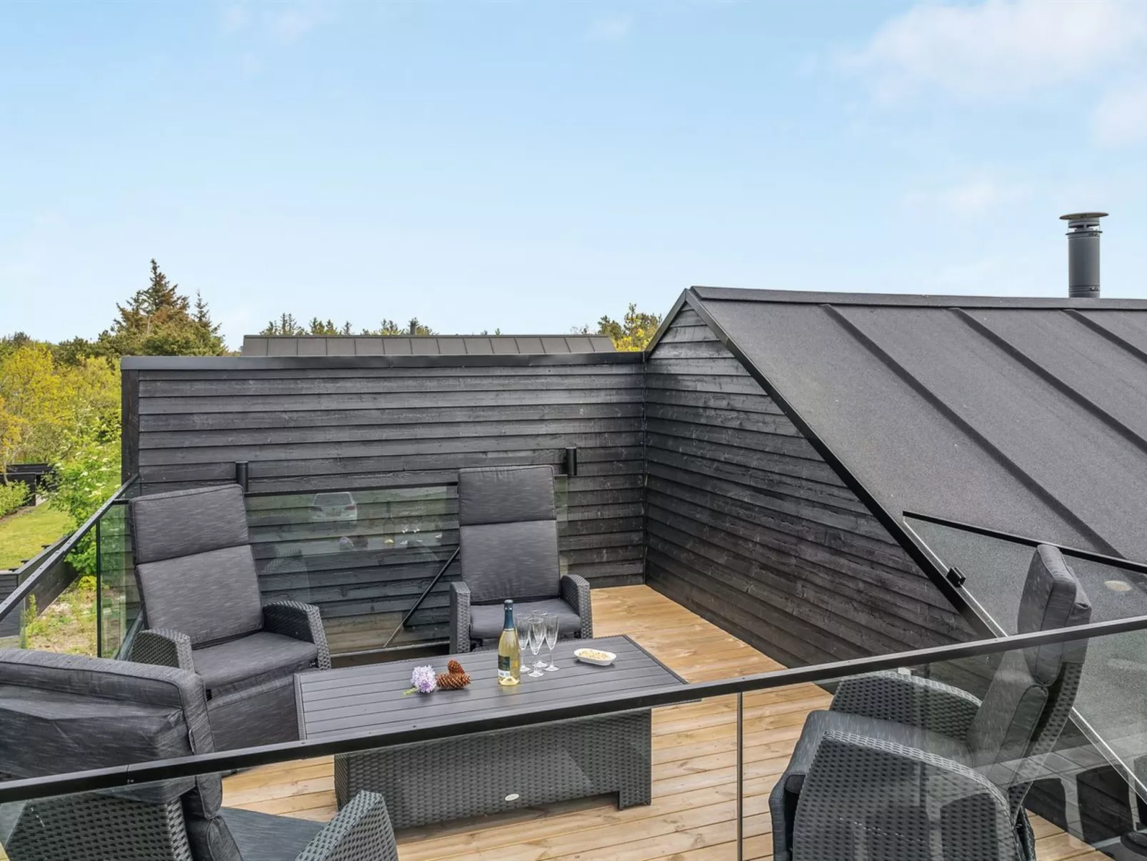 "Jonne" - 200m to the fjord-Buiten