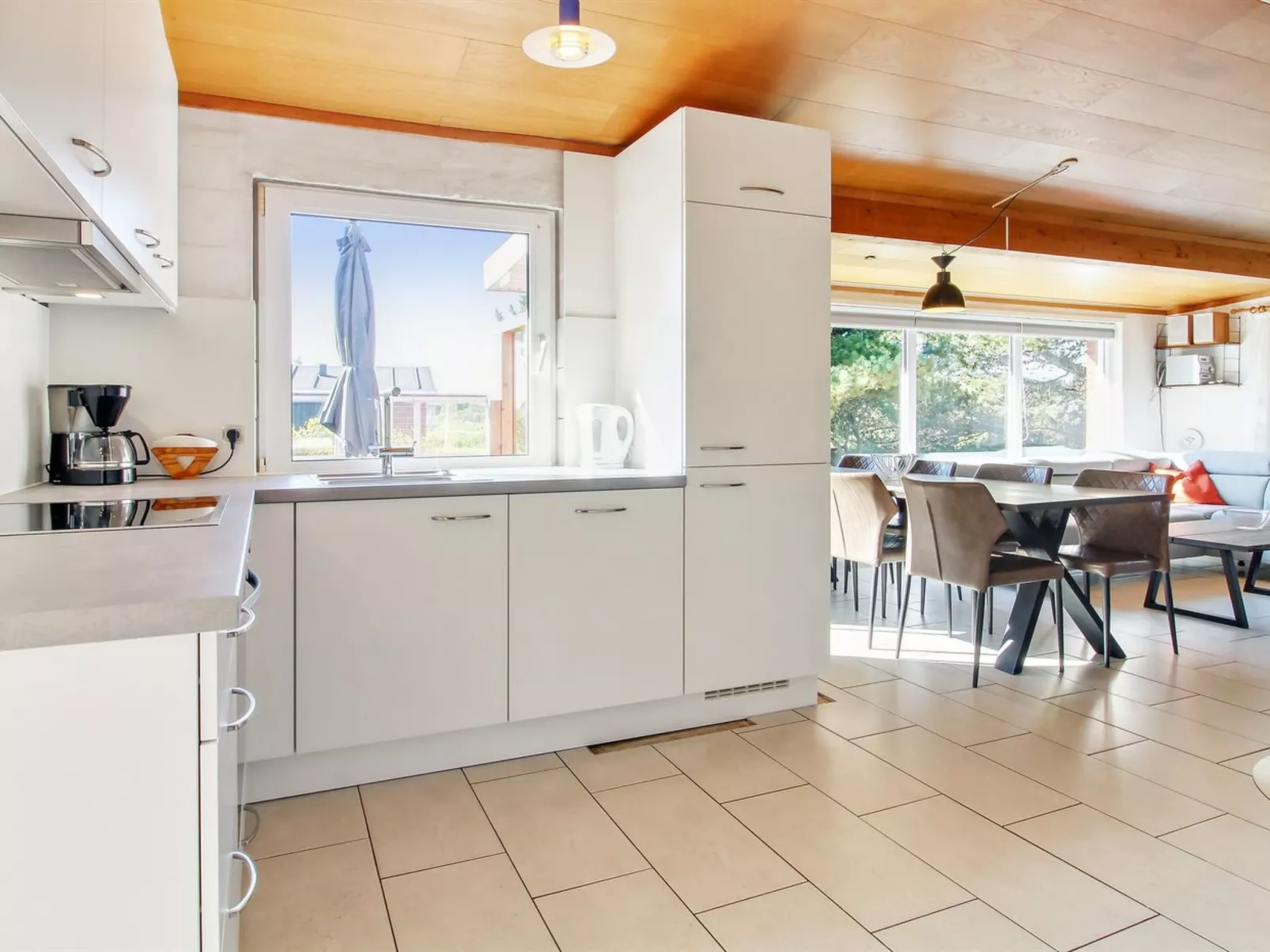 "Nalin" - 500m from the sea-Binnen