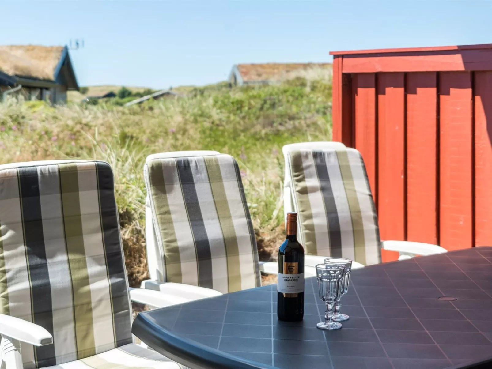 "Kirsten" - 800m from the sea-Buiten