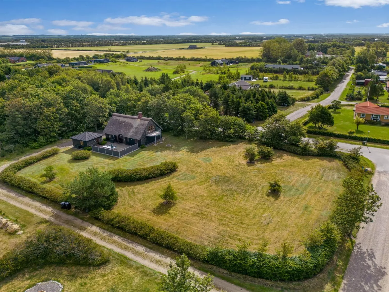 "Hendrina" - 250m to the fjord-Buiten