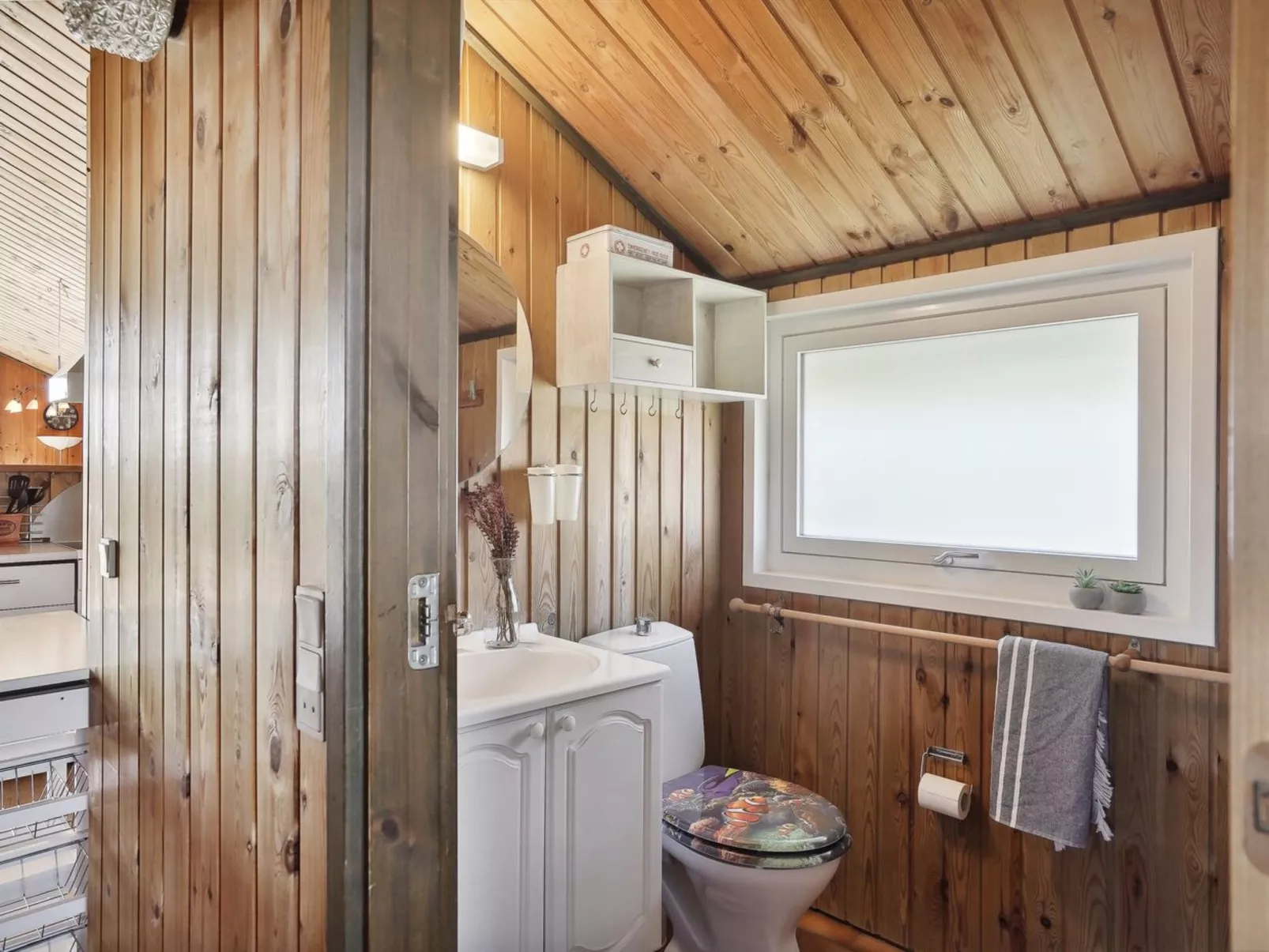 "Tianna" - 500m from the sea-Binnen