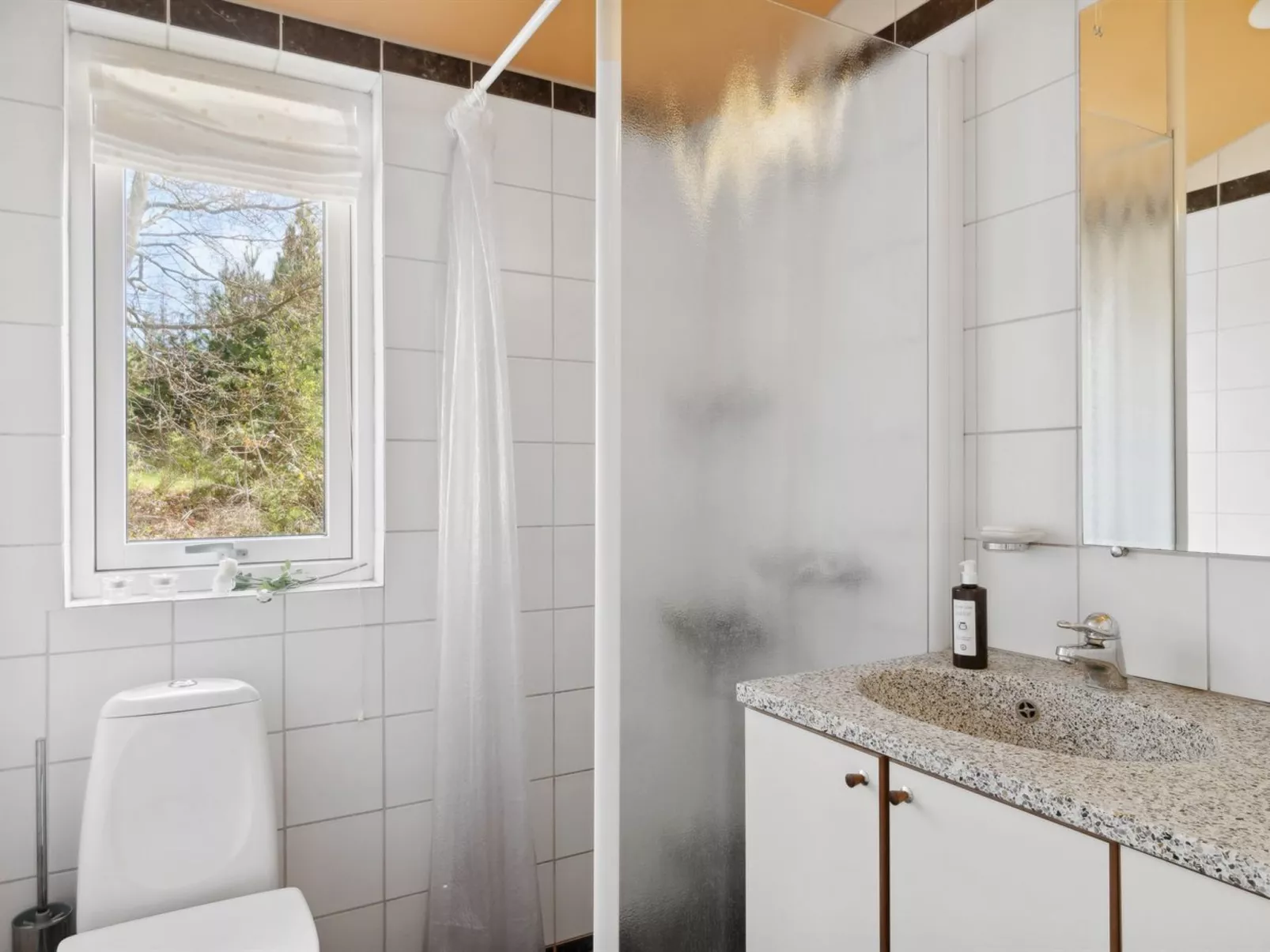 "Enita" - 350m from the sea-Binnen