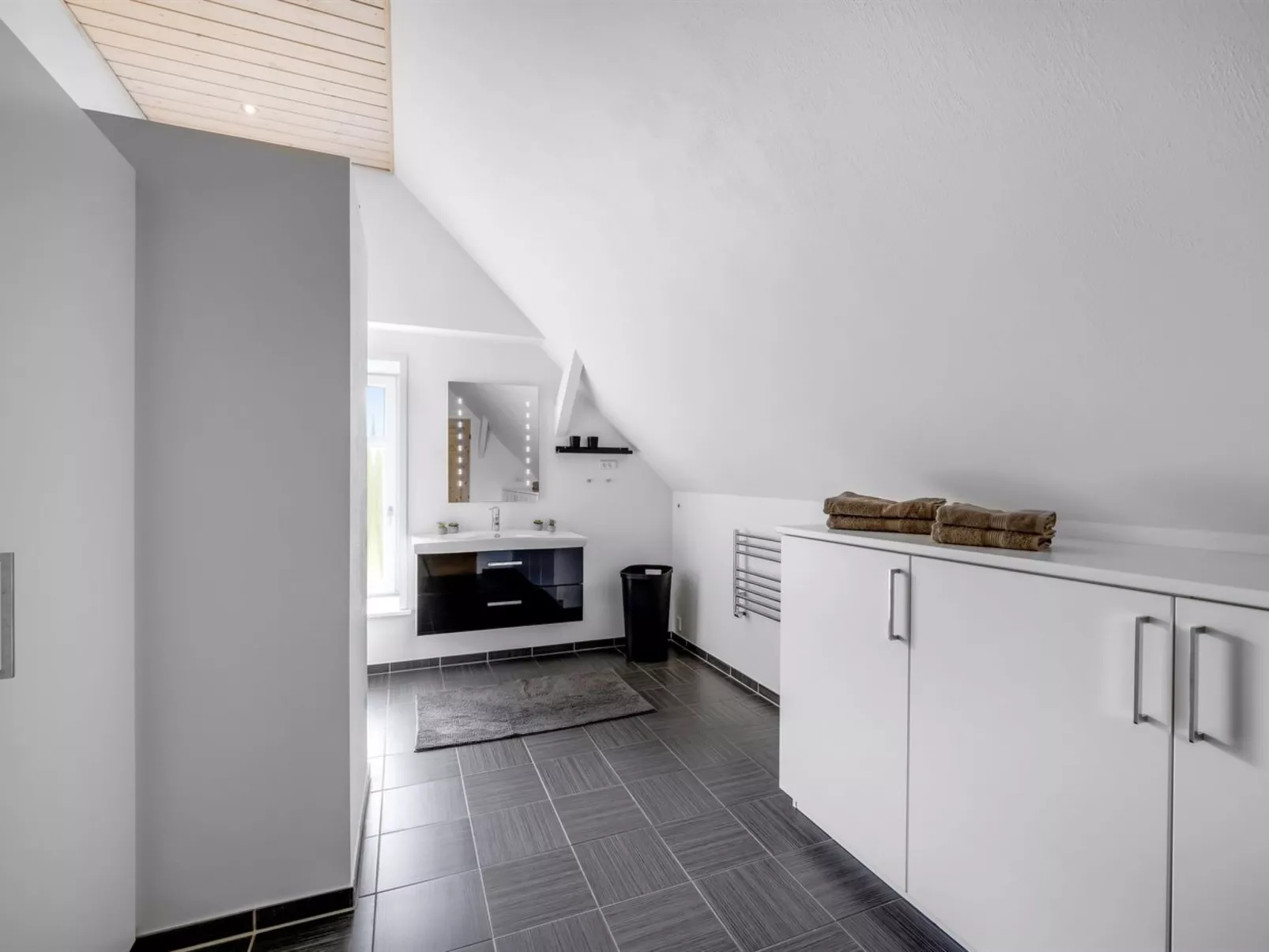 "Amma" - 21km from the sea-Binnen