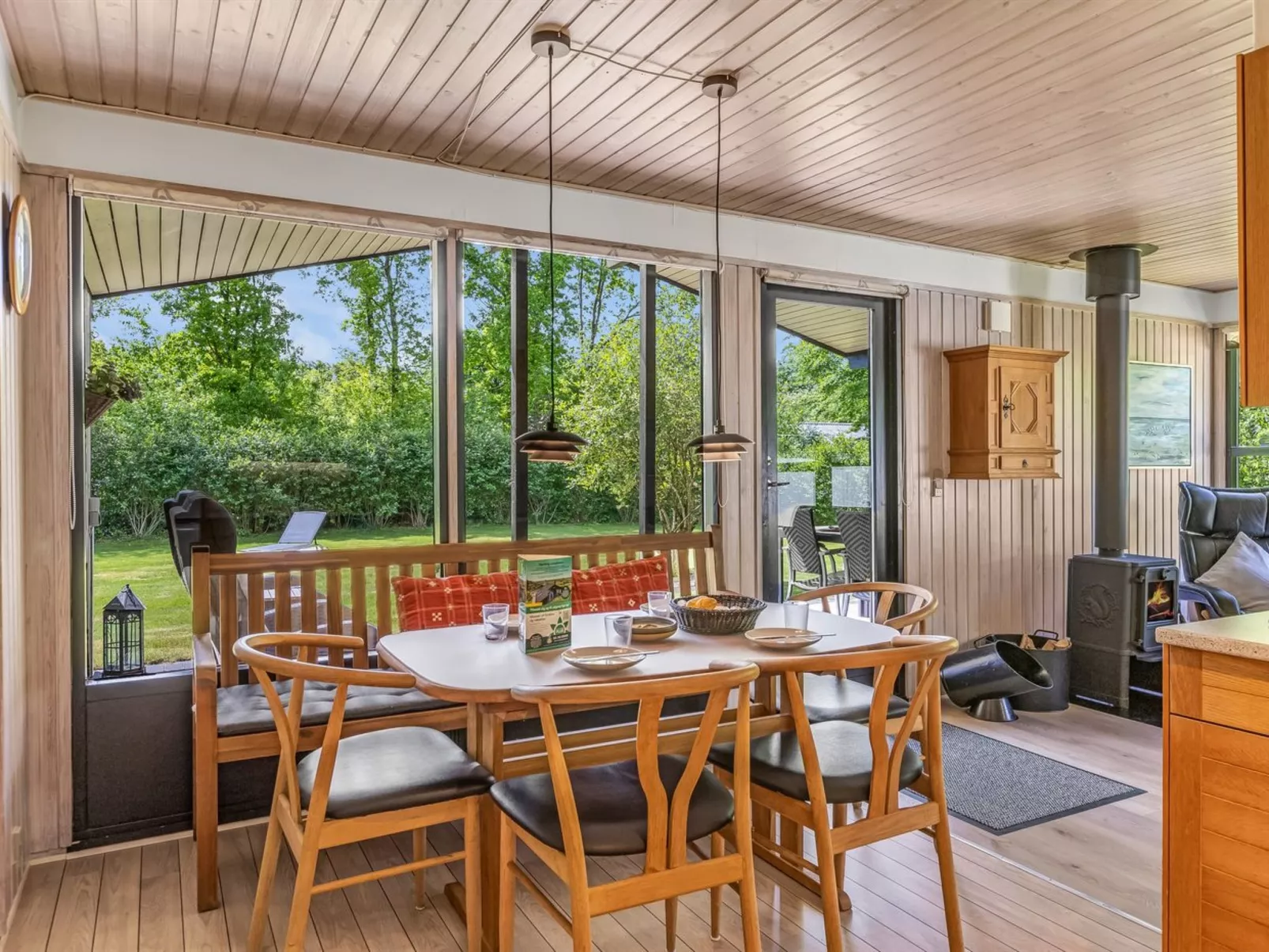 "Mijat" - 30km from the sea-Binnen