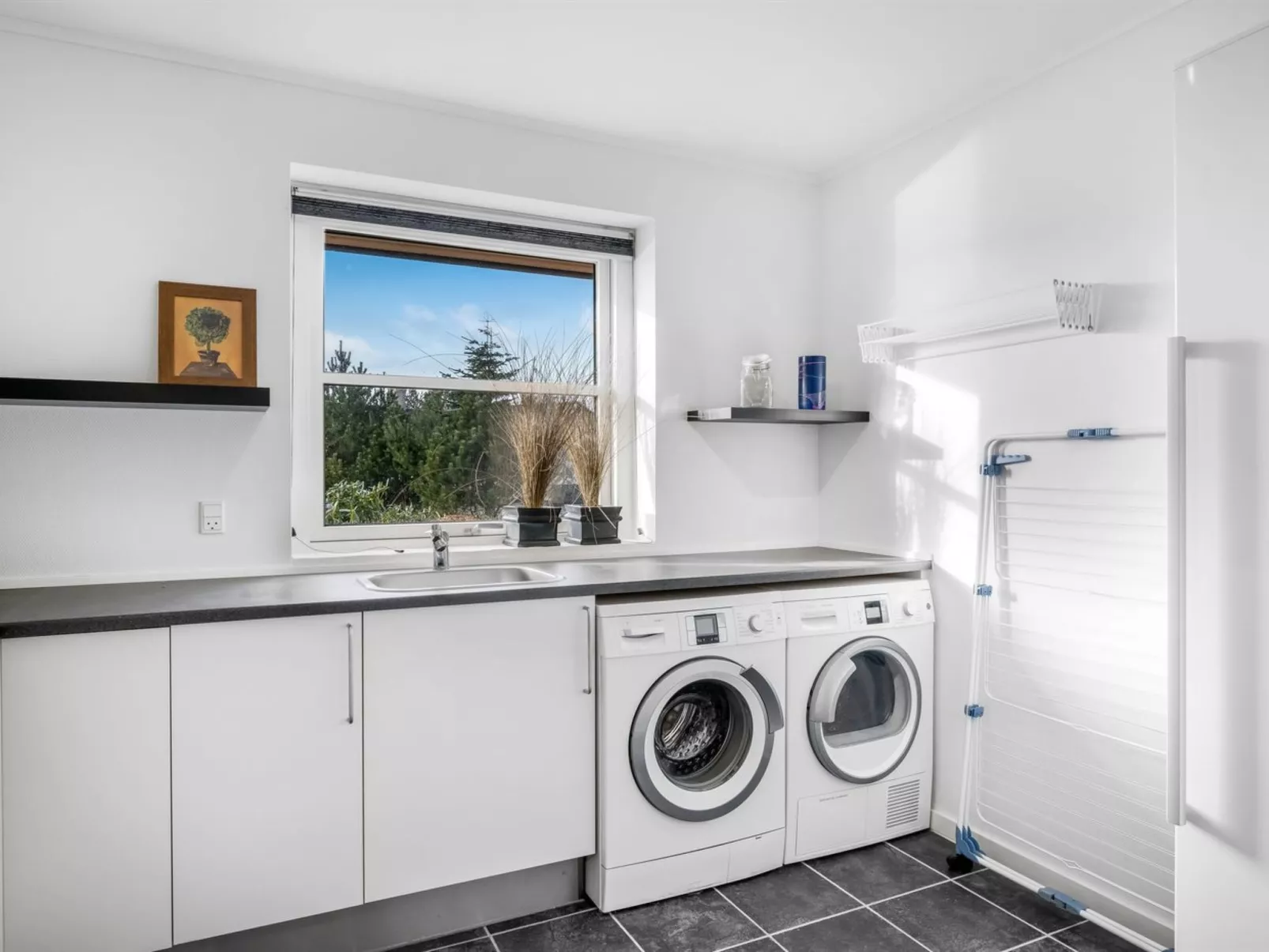 "Elsi" - 1.3km from the sea-Binnen