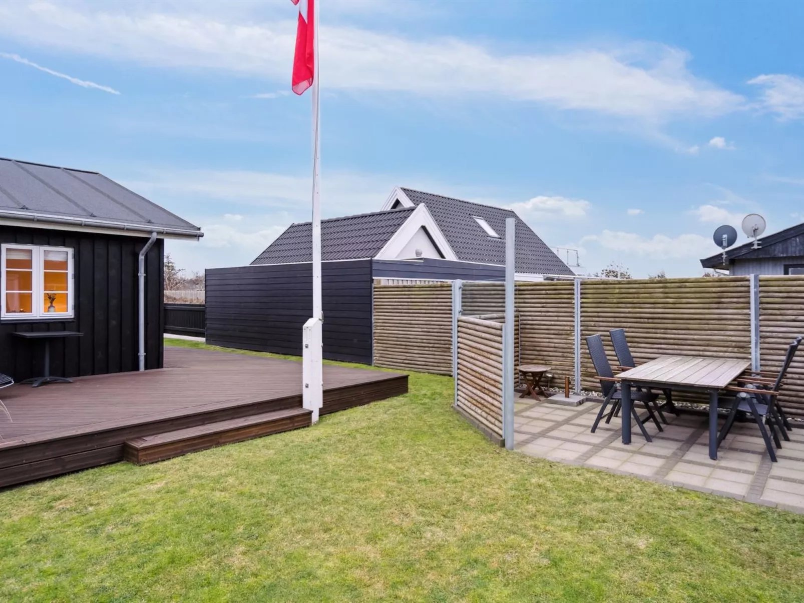 "Svante" - 600m from the sea-Buiten