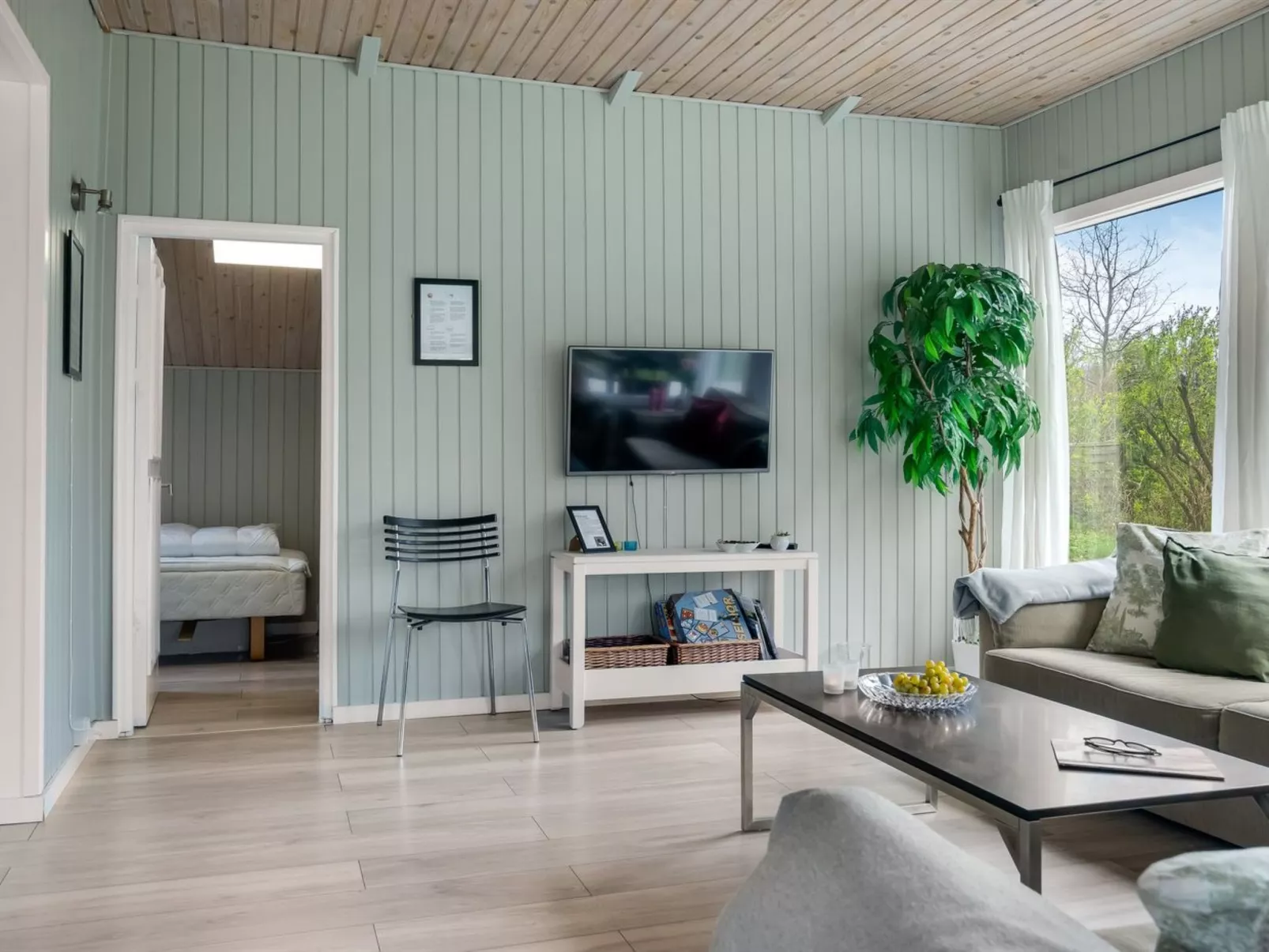 "Alkil" - 350m to the fjord-Binnen