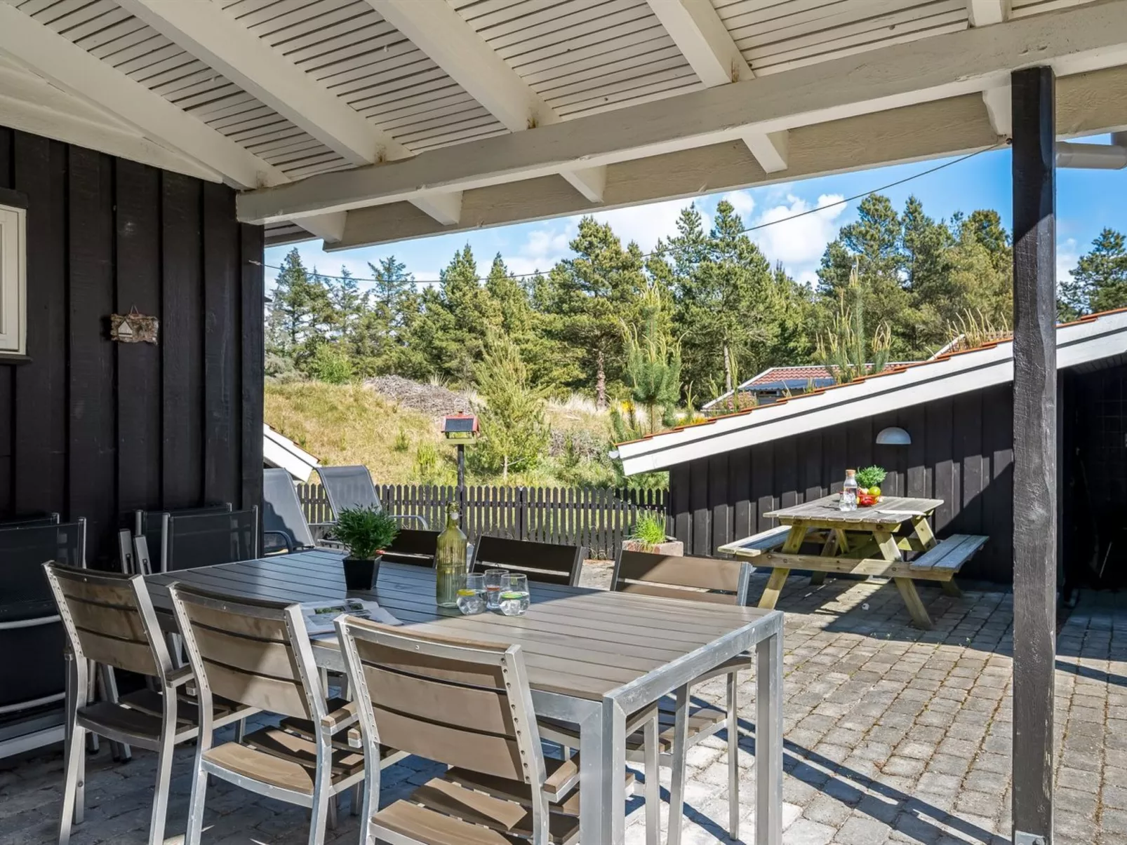 "Augustine" - 1.6km from the sea-Buiten