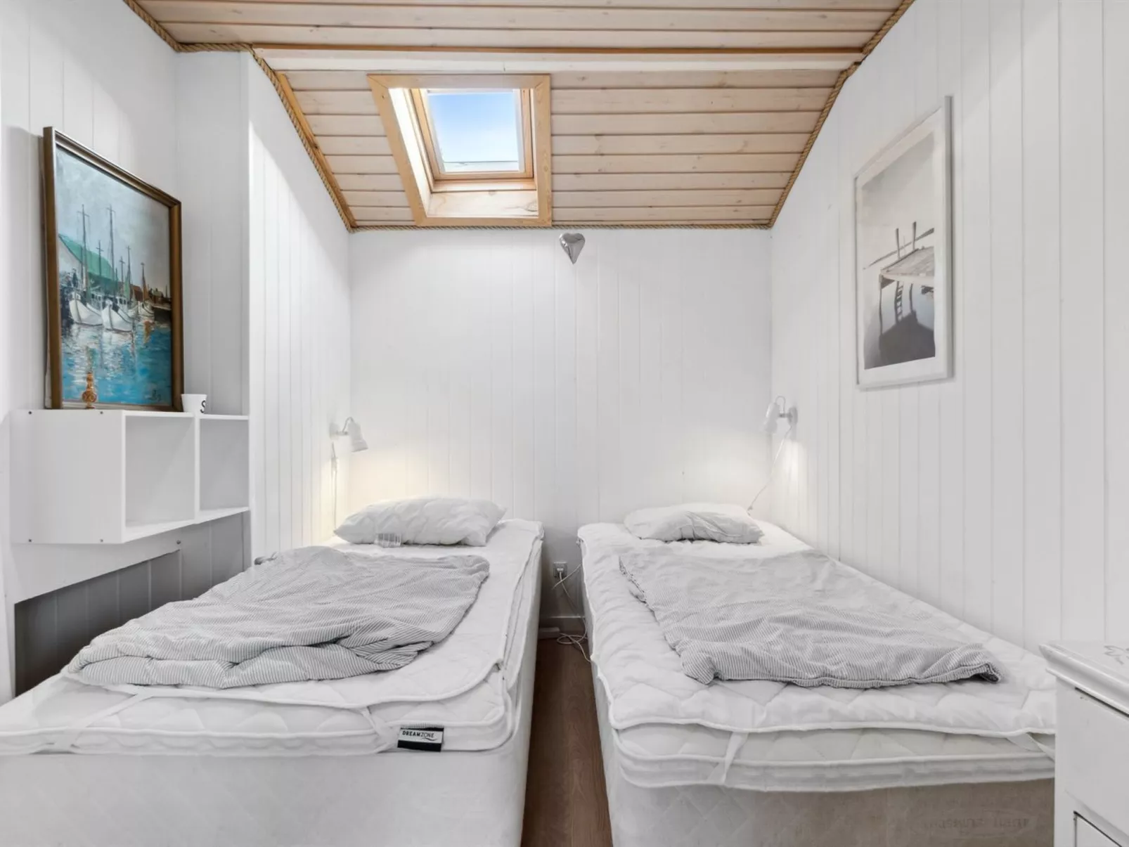 "Antonella" - 400m from the sea-Binnen