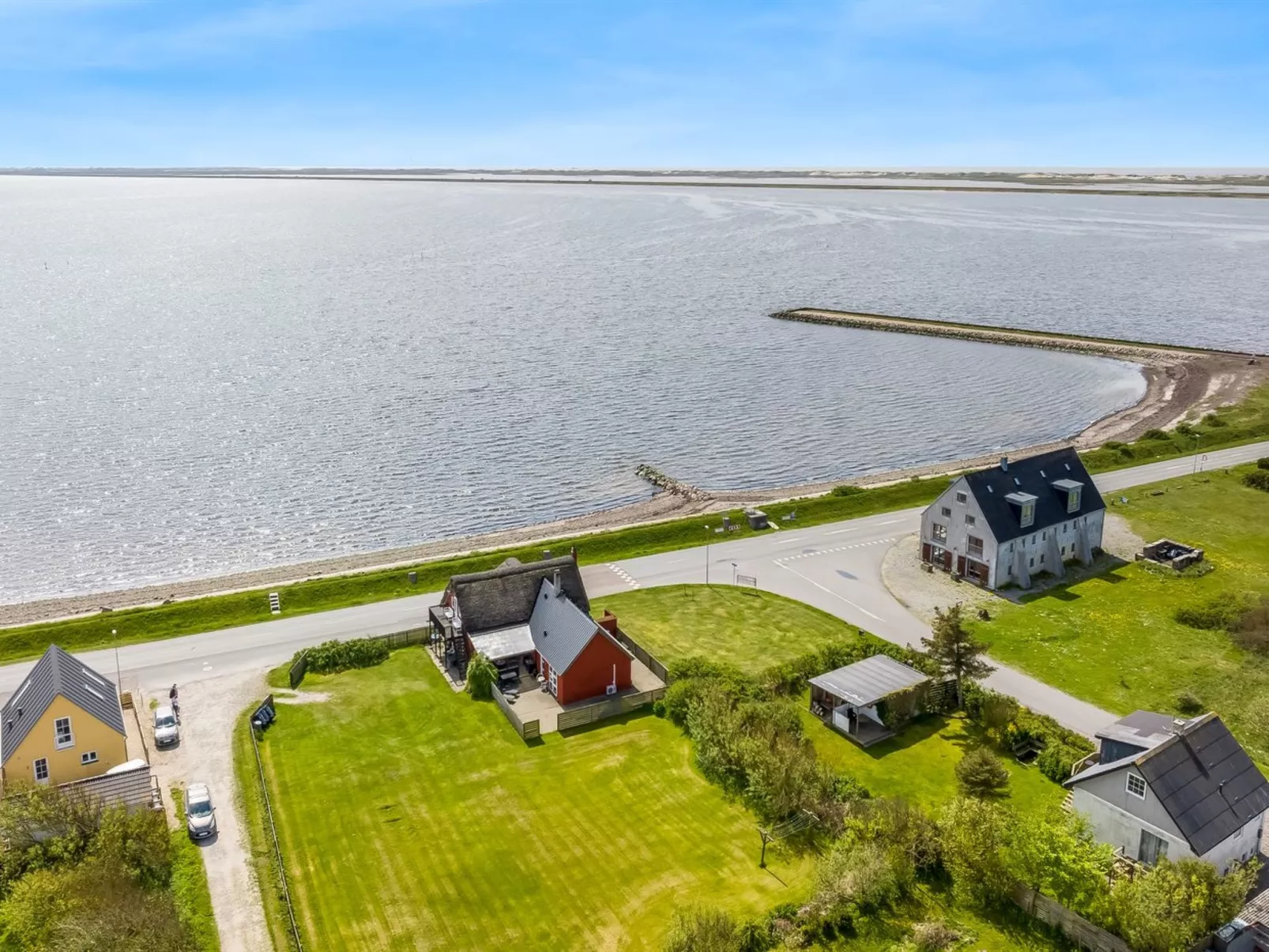 "Edvardsine" - 20m to the fjord-Buiten