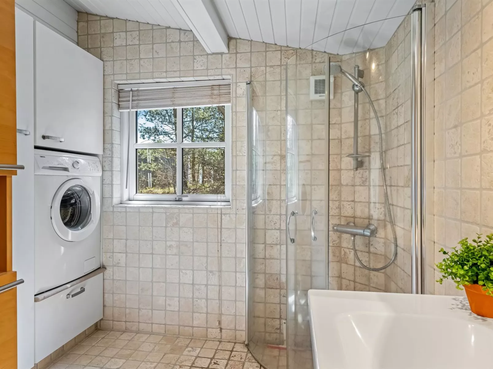 "Hellena" - 700m from the sea-Binnen